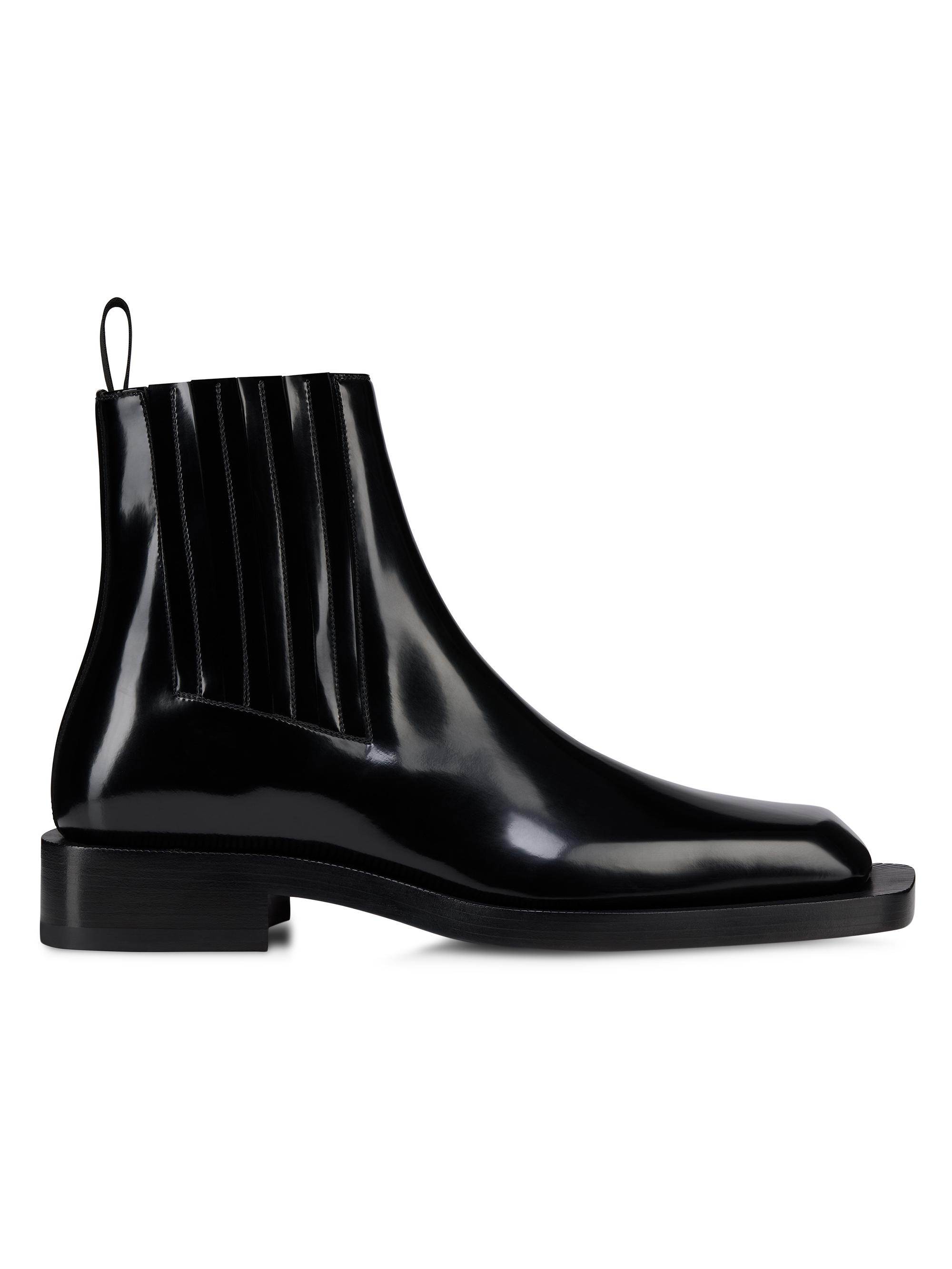 Christian Louboutin Men's Caraca Leather Chelsea Boots - Black