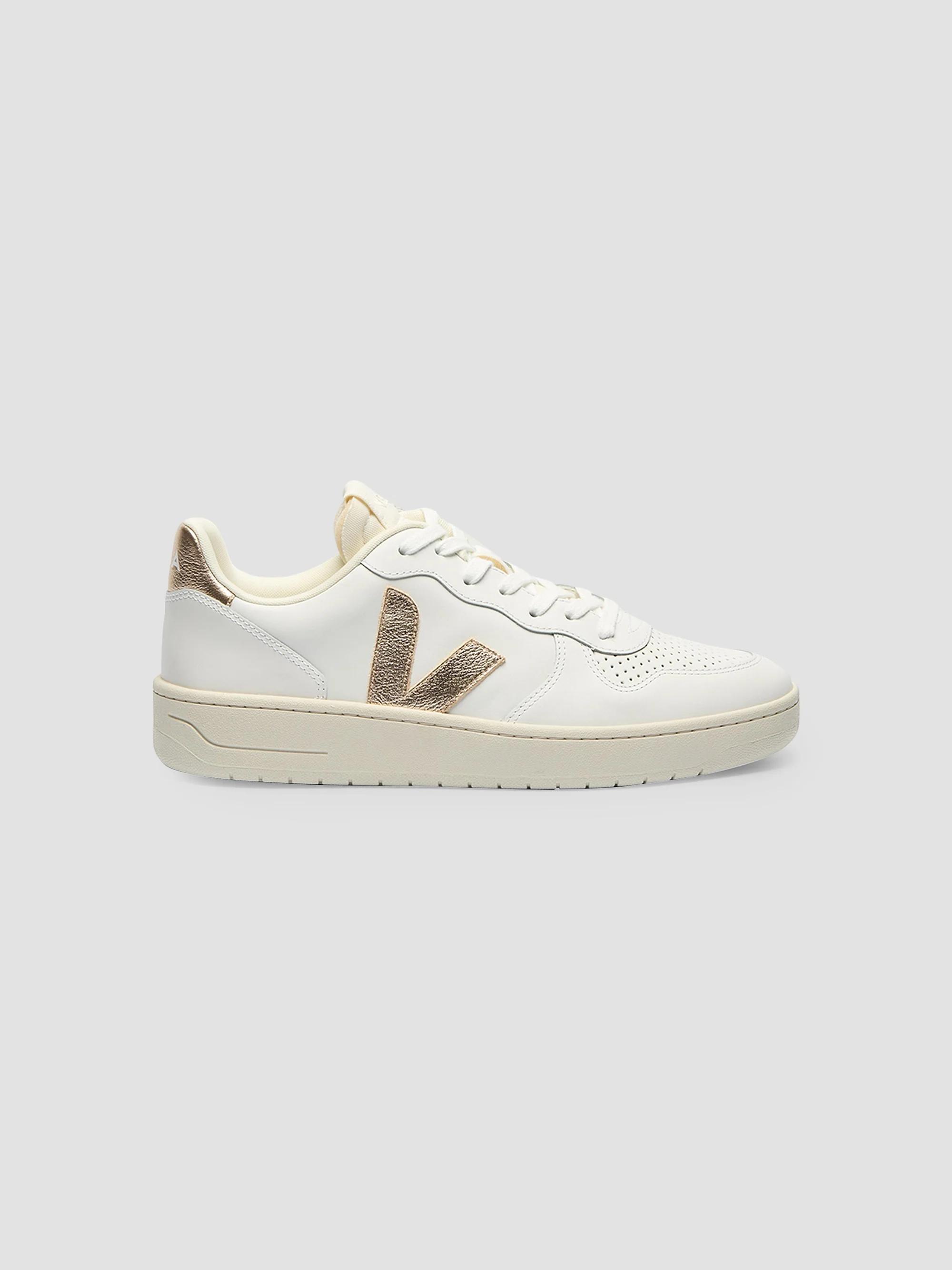 VEJA Campo Low-Top Leather Sneakers | Saks Fifth Avenue