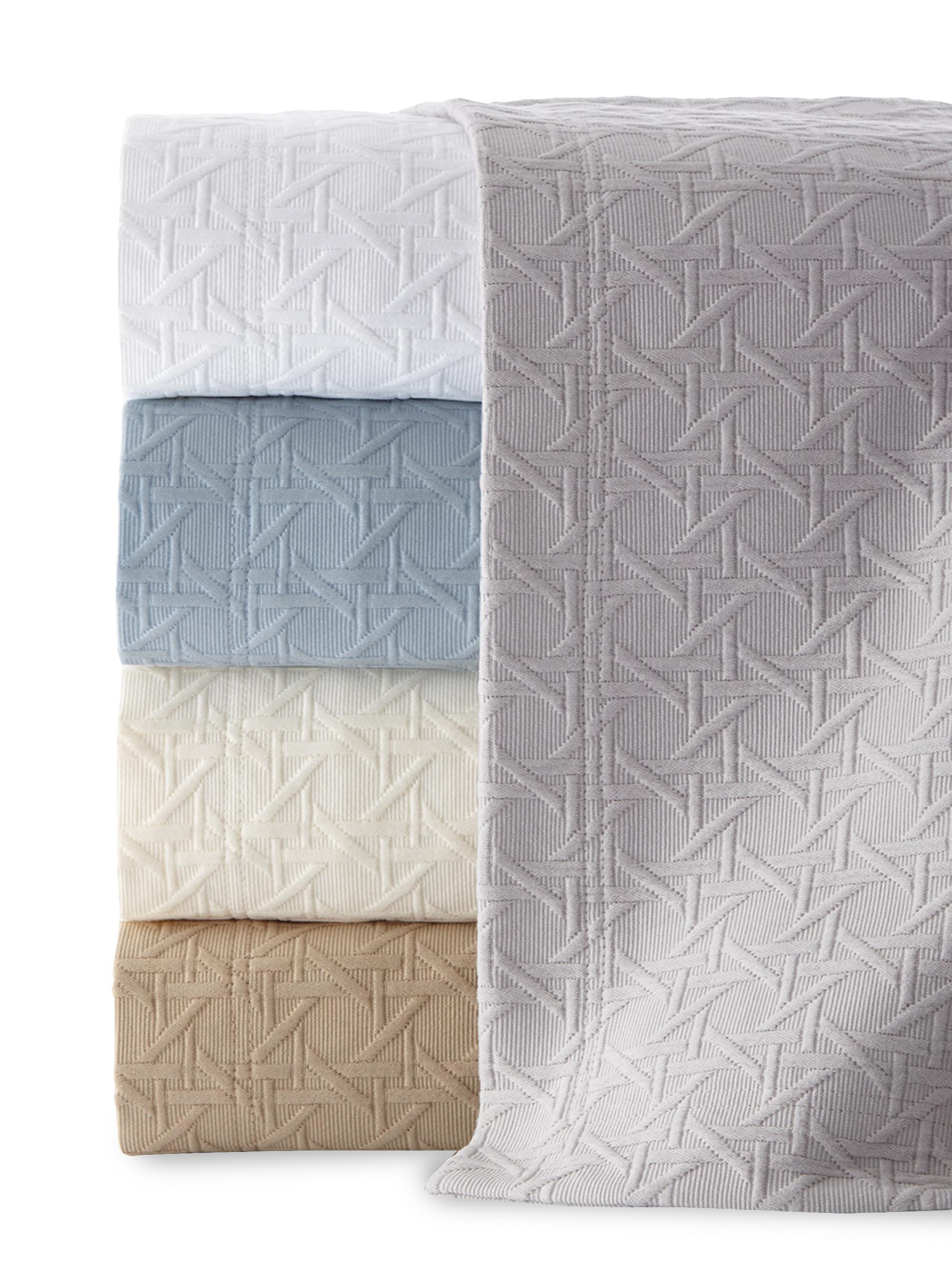 Sferra Marcus Matelassé Coverlet - Grey Twin