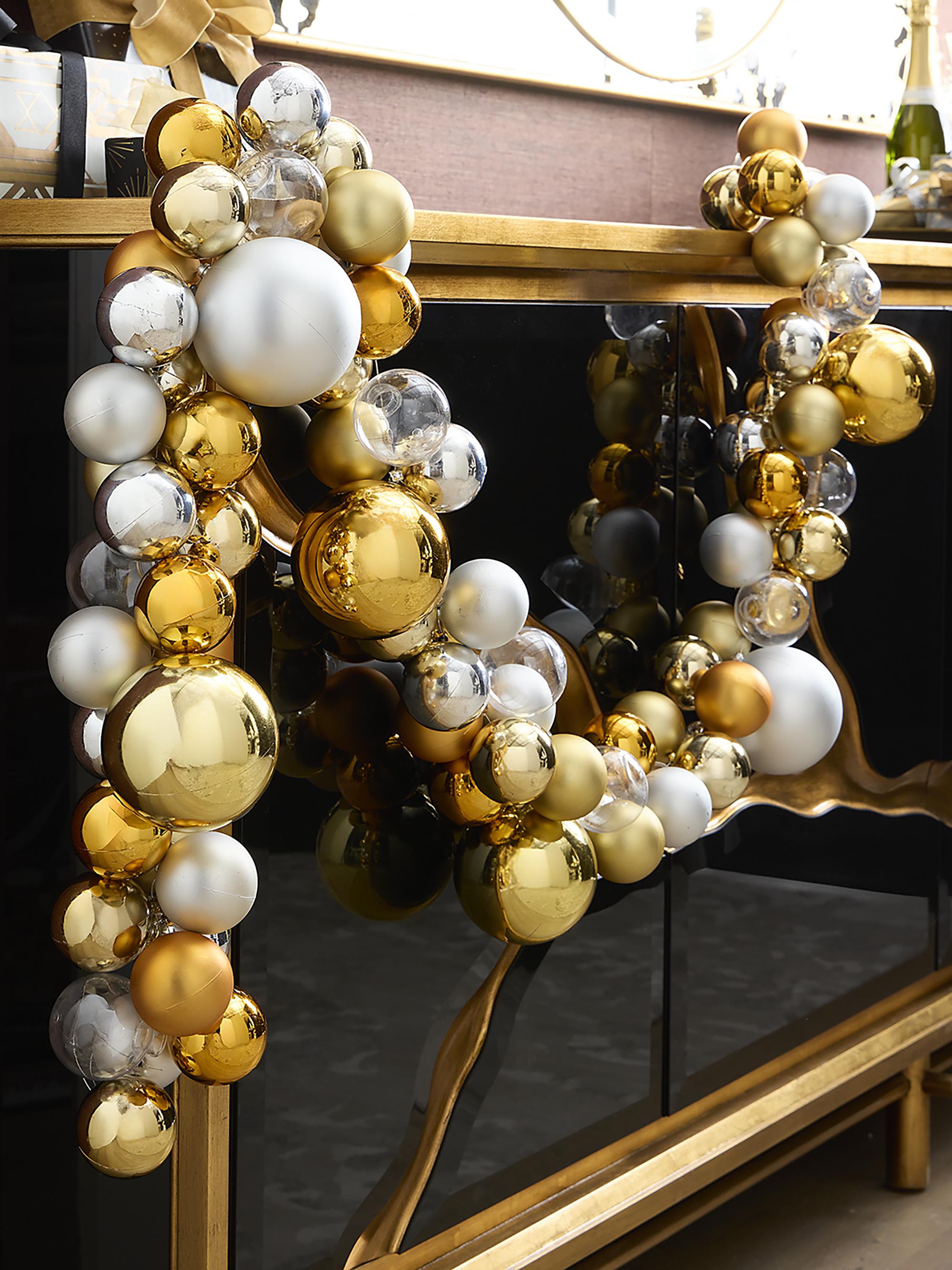 Cody Foster & Co New Traditional Two-Tone Glass Garland