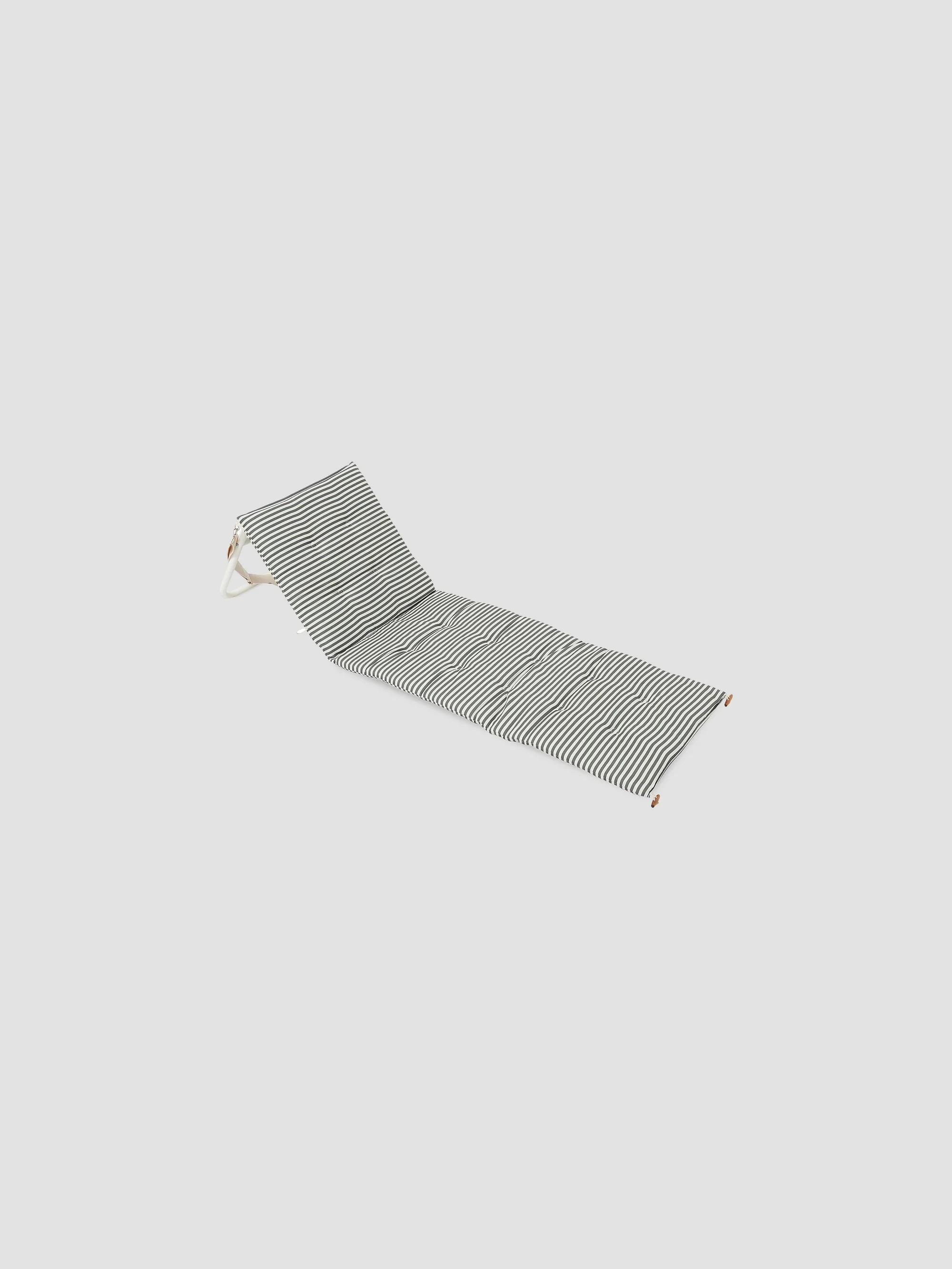 Sunnylife The Vacay Reclining Beach Chair - Green