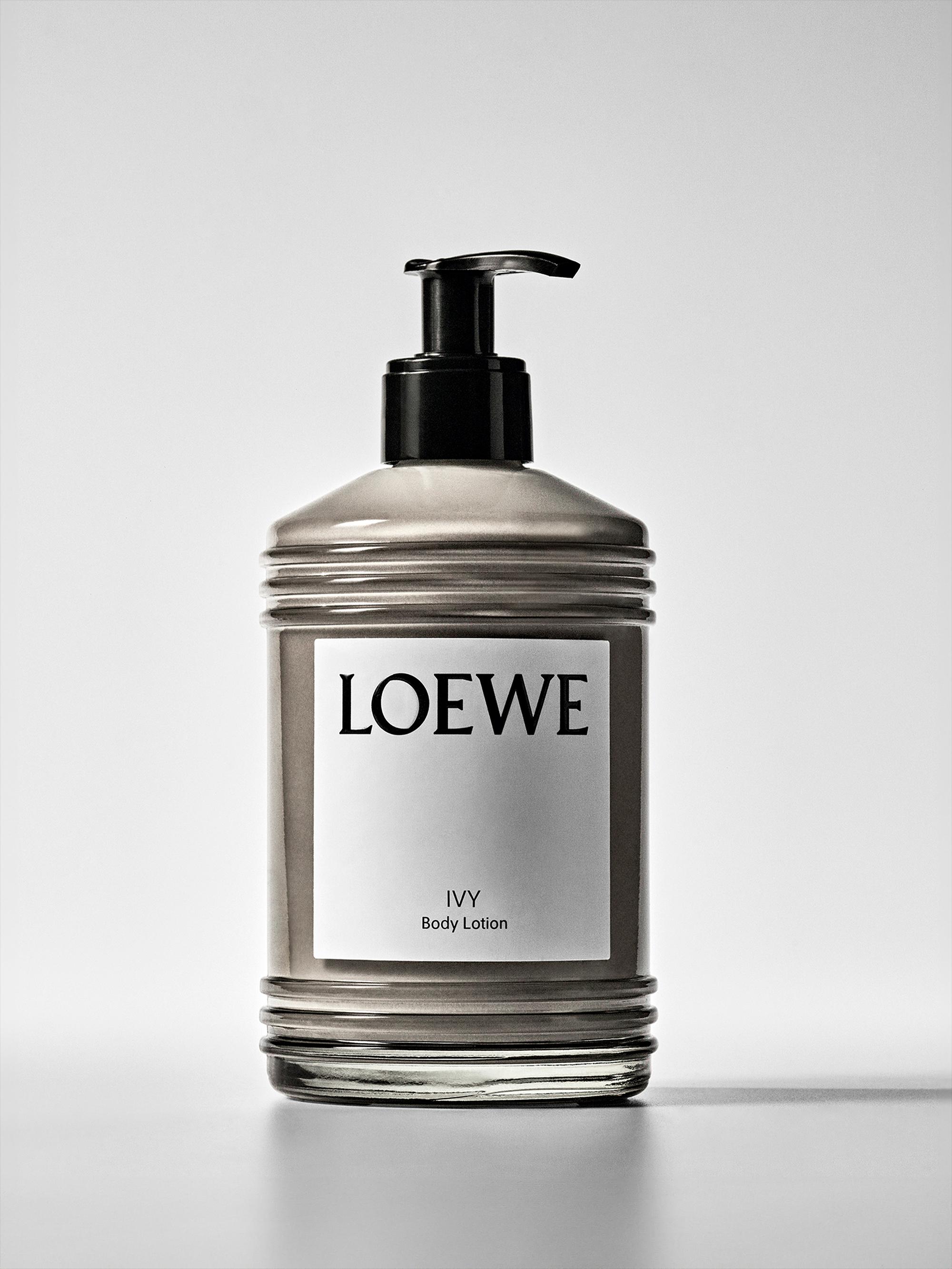 LOEWE Ivy Liquid Soap ボディソープ LOEWE Perfumes Ivy Body Lotion | Saks Fifth Avenue