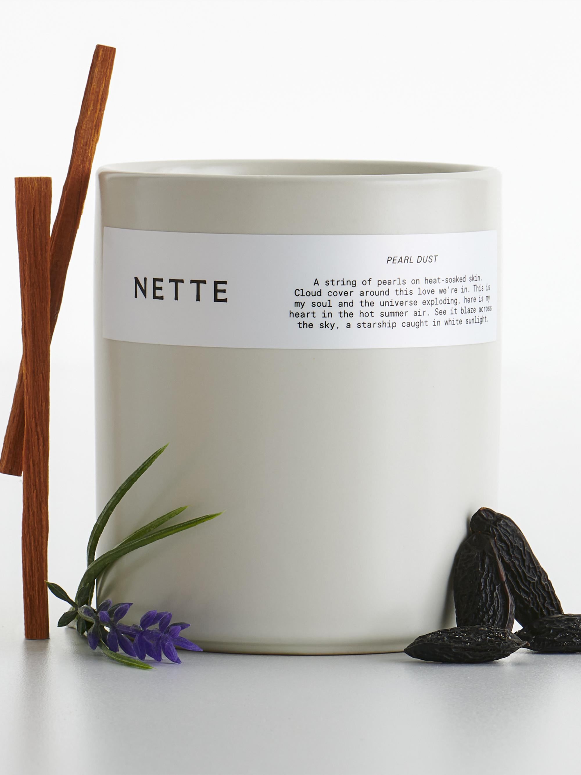 Nette NYC Pearl Dust Scented Candle - Beige Overflow | Thumbnail 2