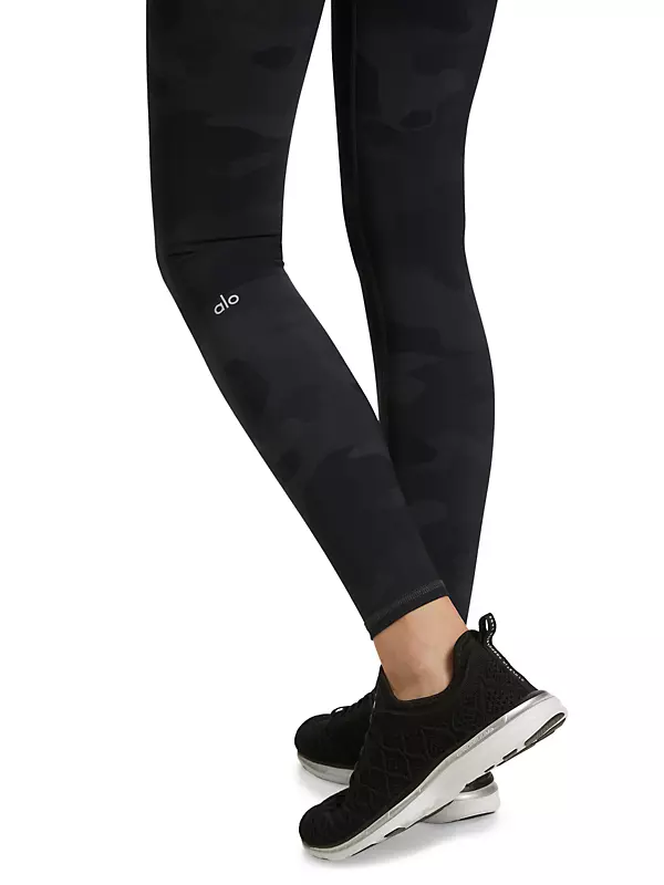 Alo Yoga Black Camo Legging- Size S (Inseam 27) – The Saved