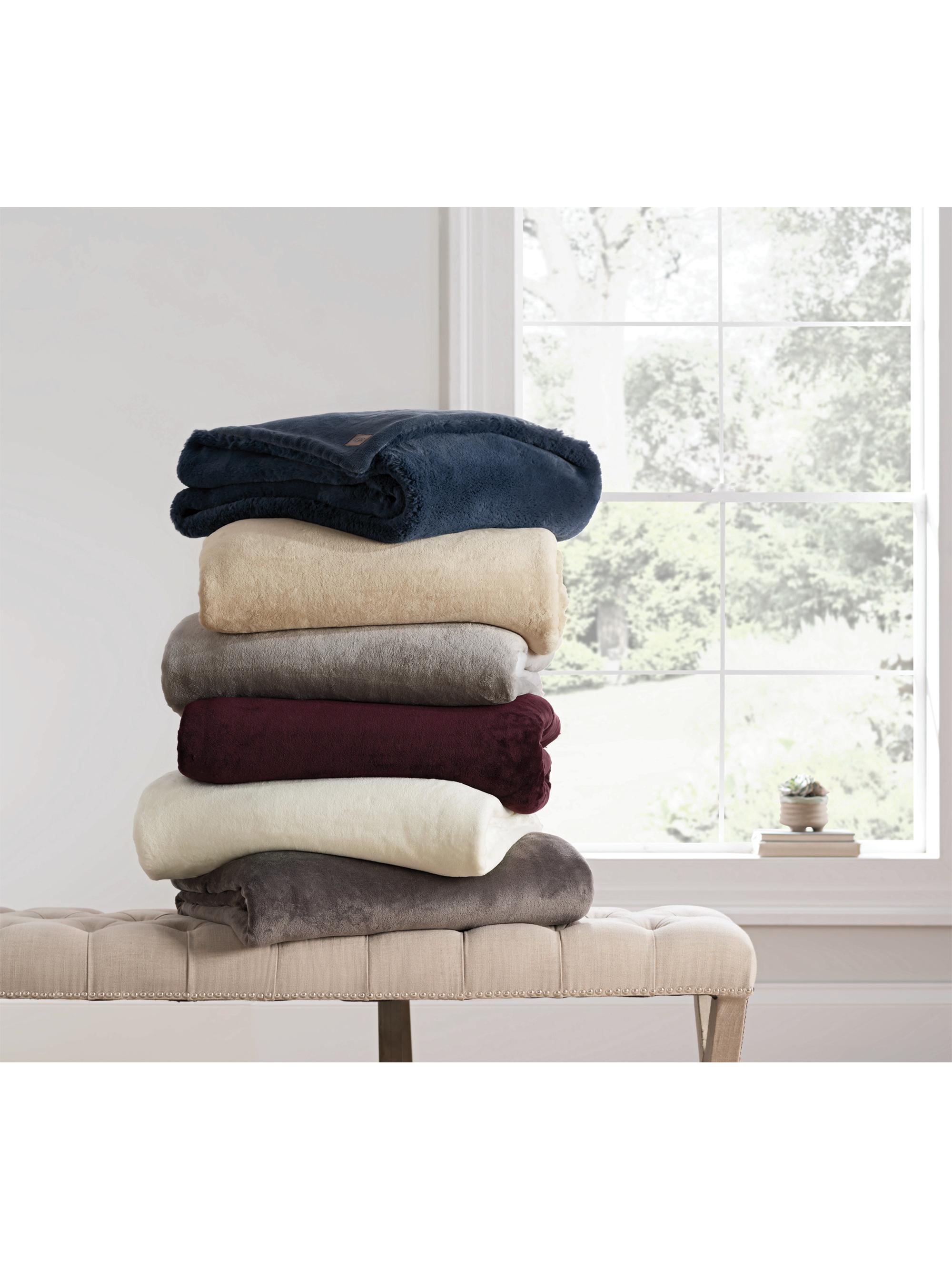 UGG Euphoria Throw Blanket - Thumbnail 4