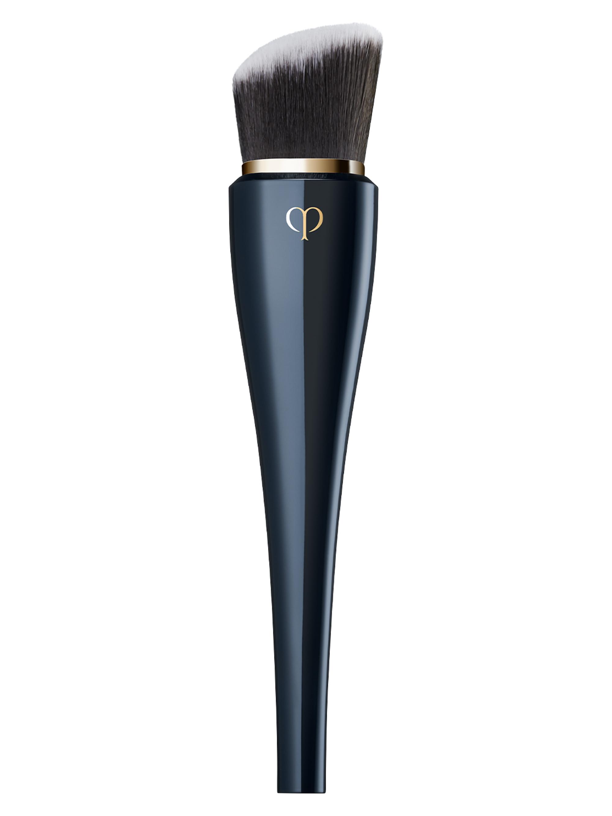 Clé de Peau Beauté The Foundation SPF 22 | Saks Fifth Avenue