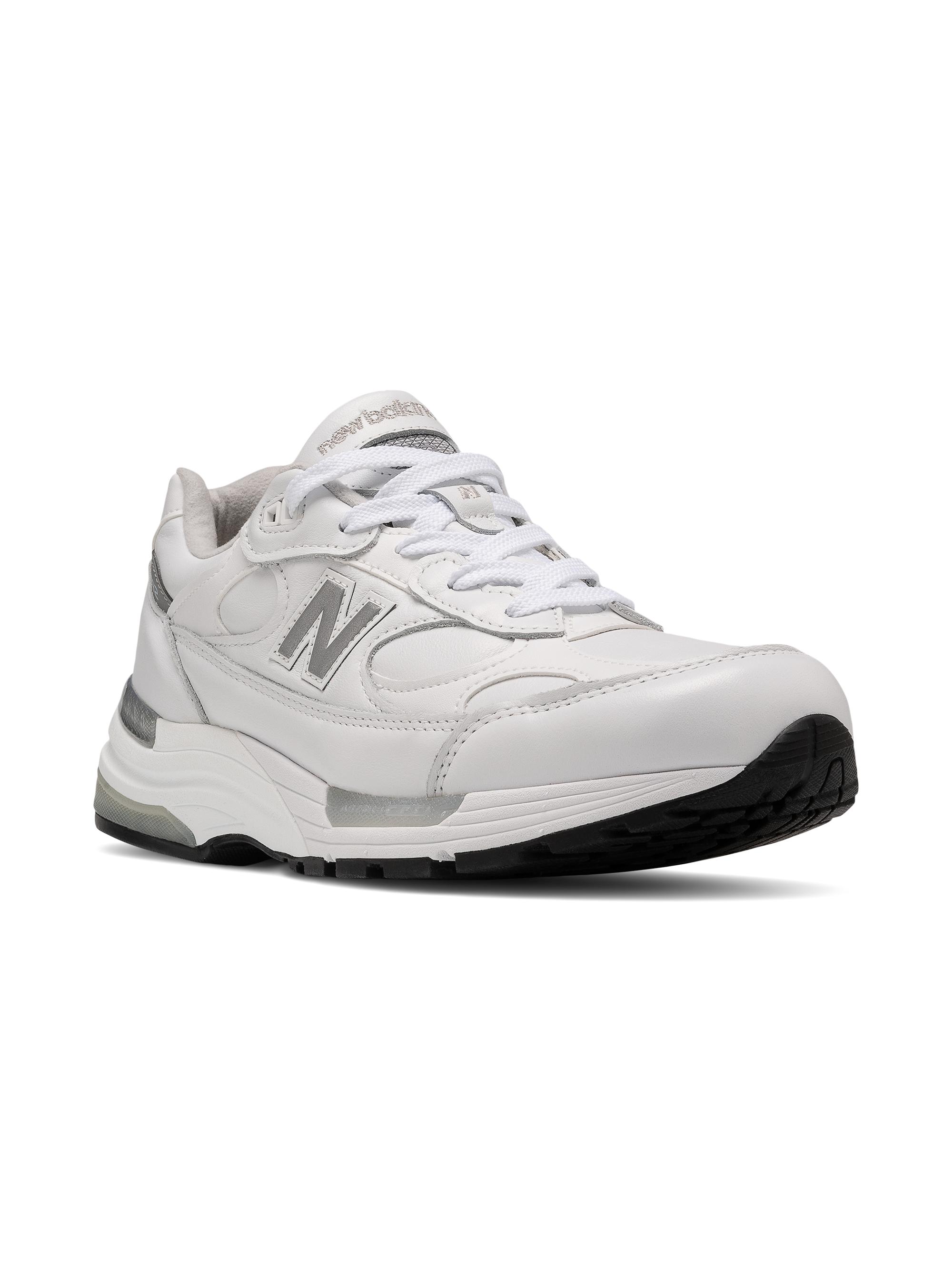 balanceartist ホワイト S New Balance Unisex 992 Leather Low-Top Sneakers | Saks Fifth Avenue