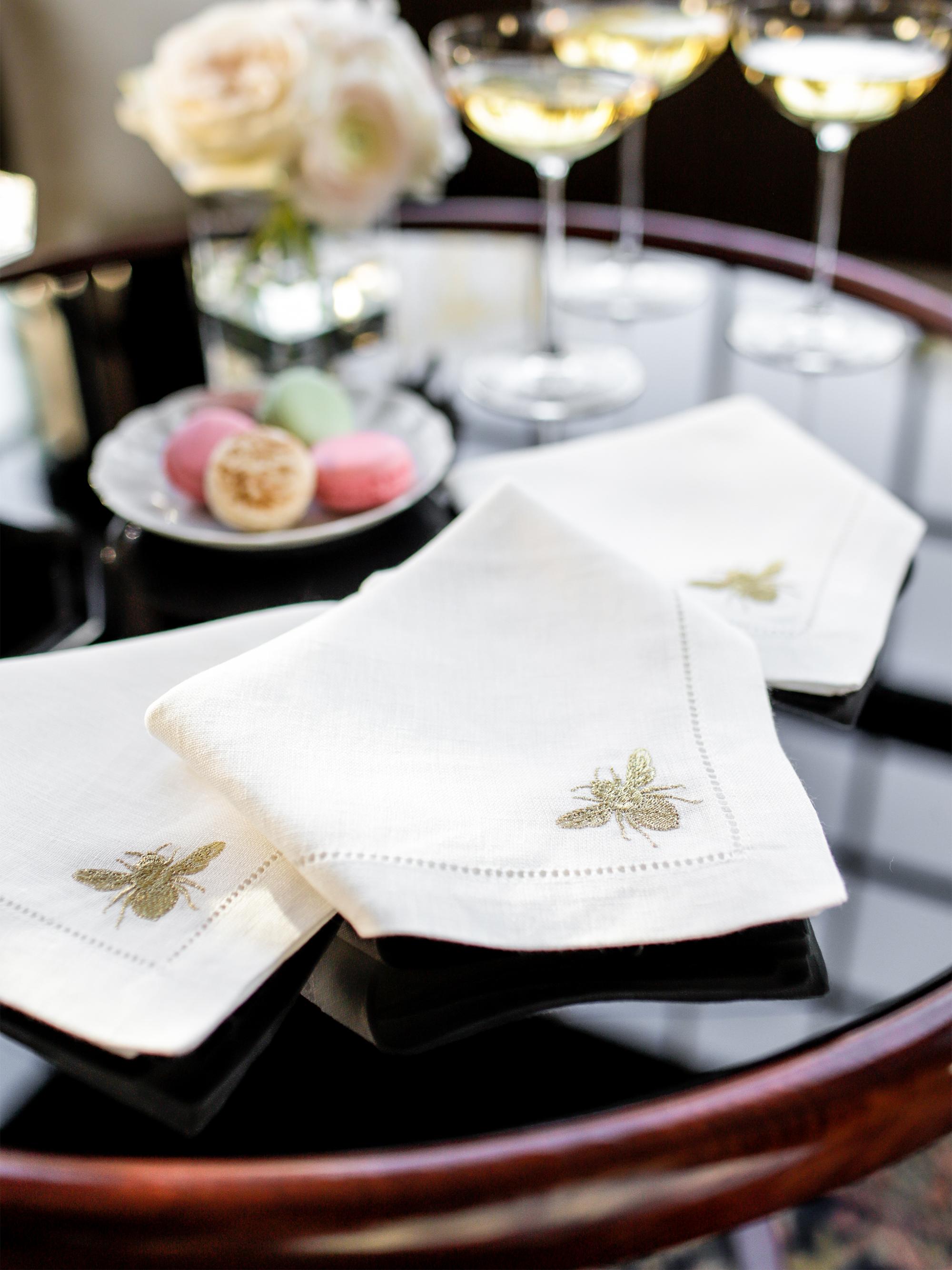 Sferra Bombo 4-Piece Bumblebee Linen Napkin Set - White Gold