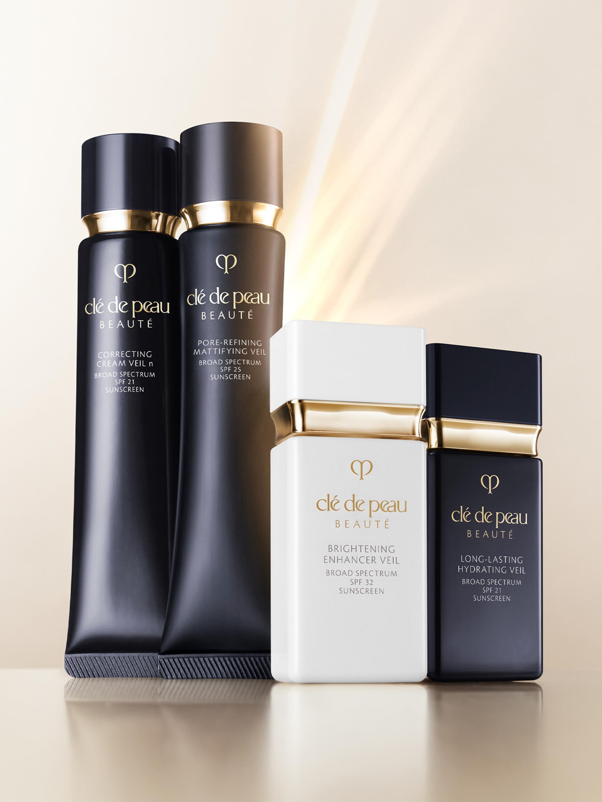 Clé de Peau Beauté Brightening Enhancer Veil SPF 32 | Saks Fifth