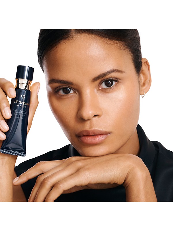 Shop Clé de Peau Beauté Radiant Cream Foundation SPF 25 Shop Clé de Peau Beauté Radiant Cream Foundation SPF 25