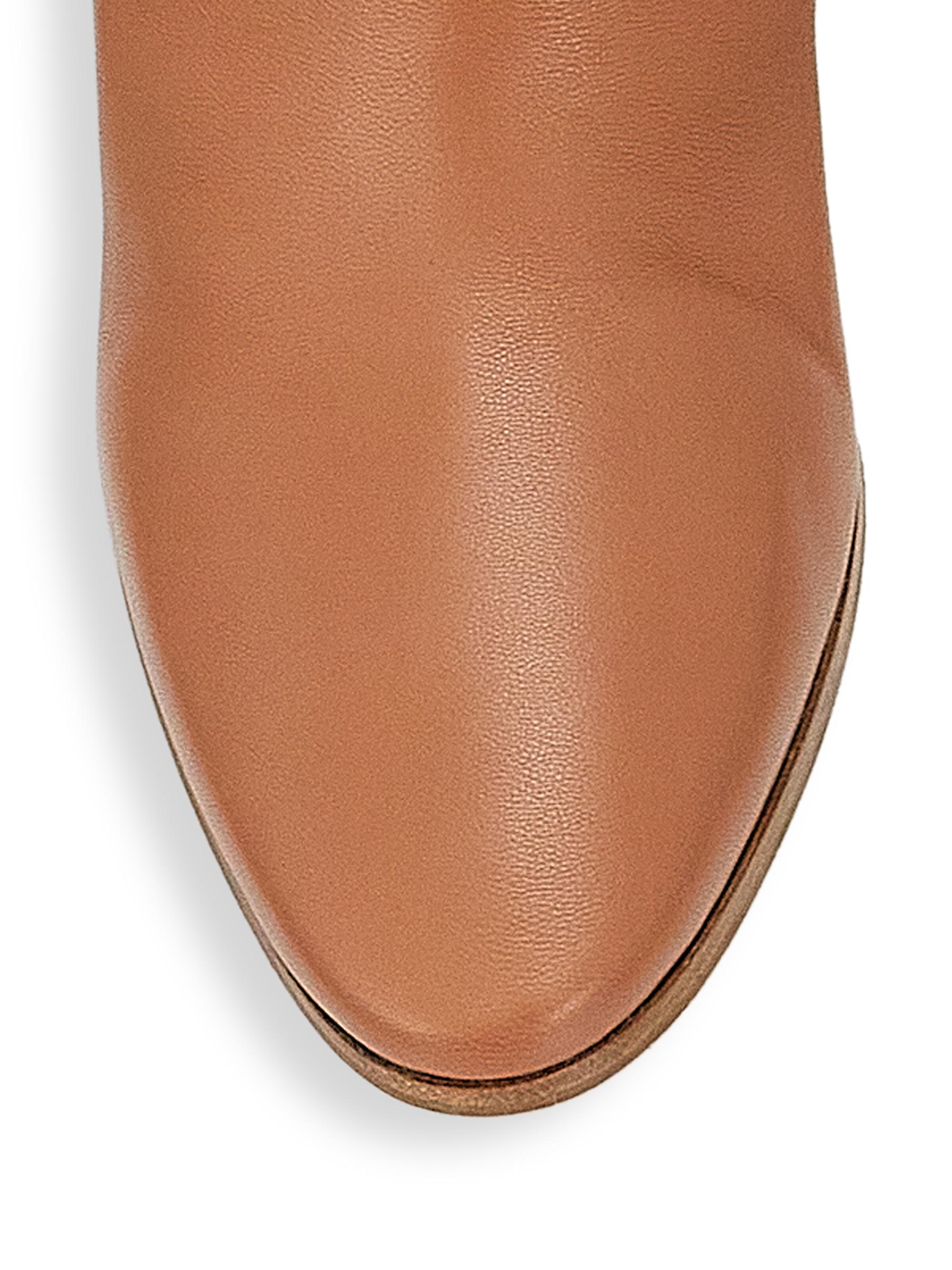 pairscassina 革オットマン Fjords Ulstein Wall Saver 2 Seater Sofa- Hjellegjerde of Norway