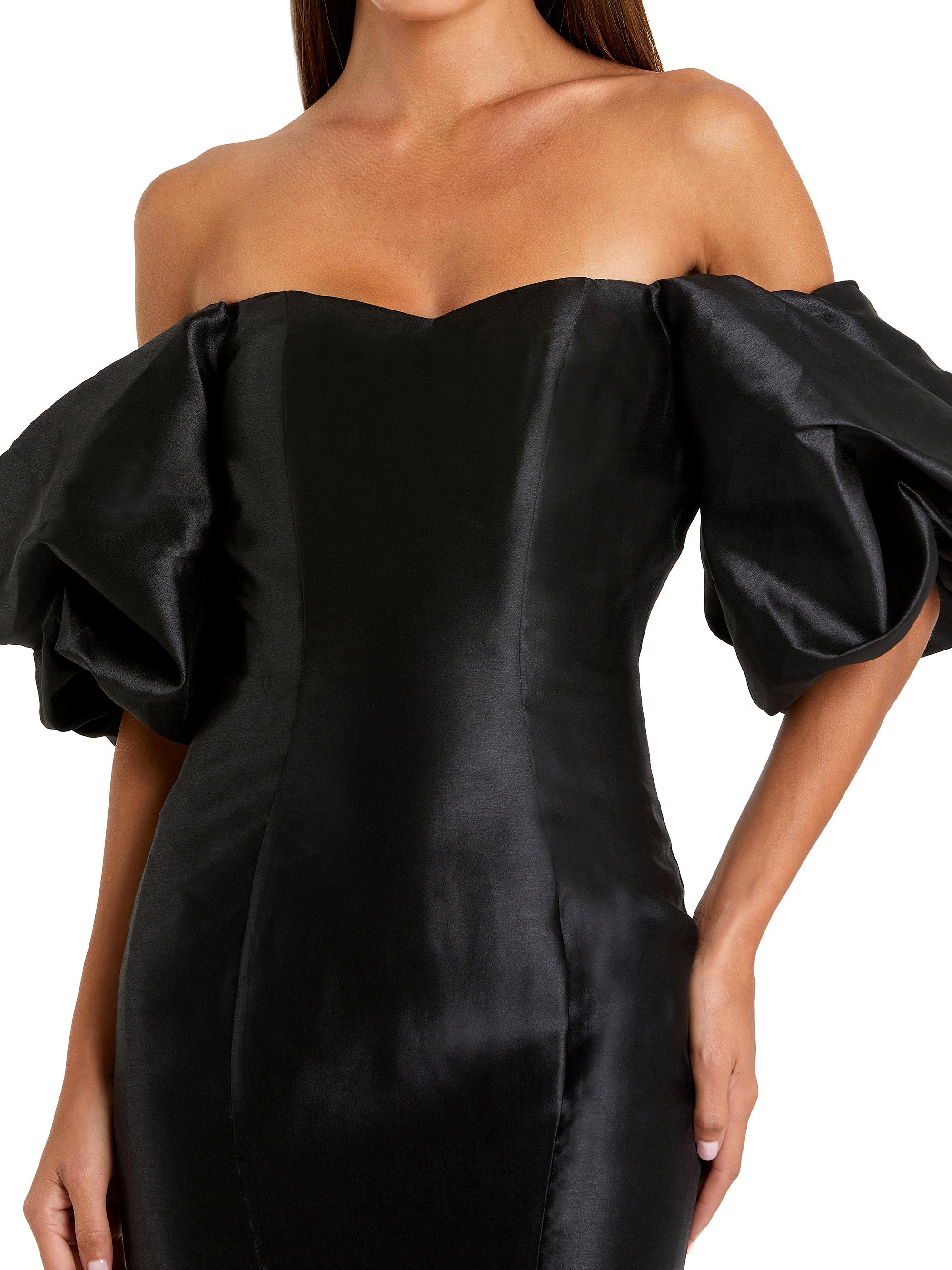 off-the-shoulder dress jewelry ideas Shop Our Classic Pearl Jewellery Set in Gold for Brides & Bridesmaids –  Poetry Designs