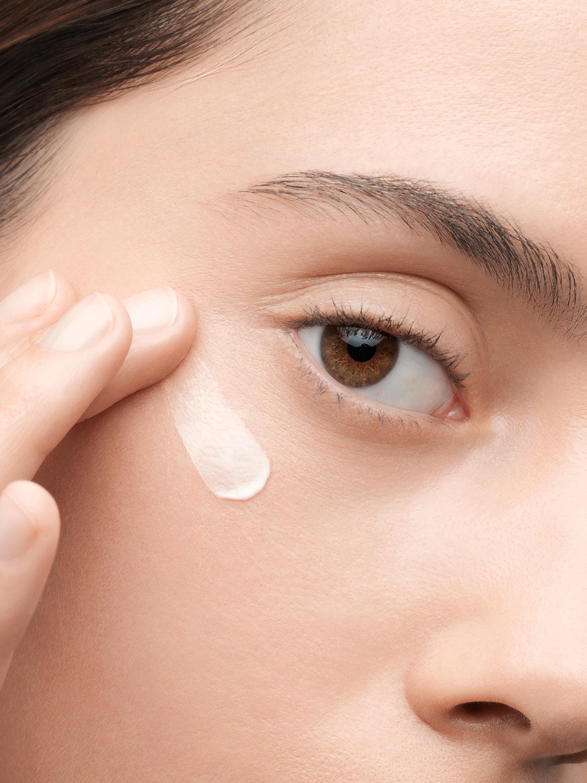 Givenchy Le Soin Noir Eye Cream | Saks Fifth Avenue