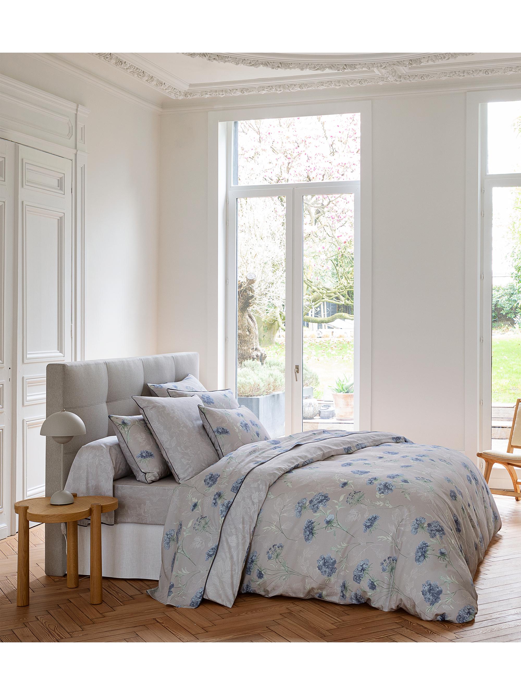 Anne de Solène Esquisse Duvet Cover & Sham Collection - Blue Standard