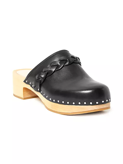 Black leather mules & clogs Chanel Black size 39 EU in Leather - 304014