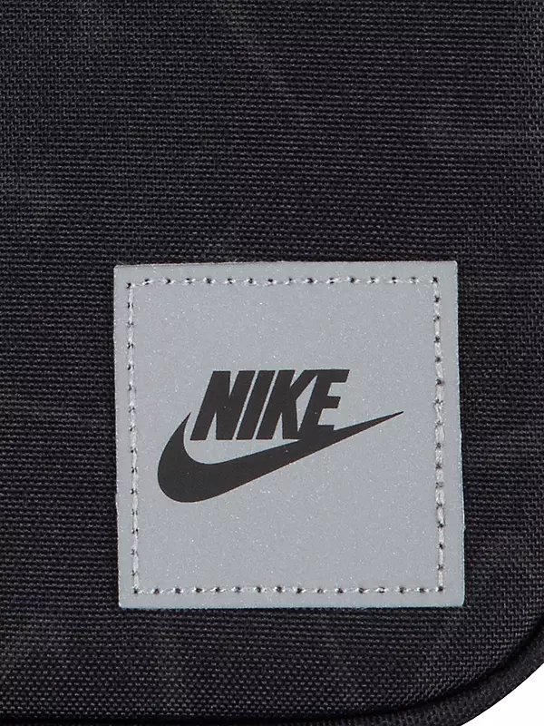Nike Futura Sportswear Plus Lunch Tote