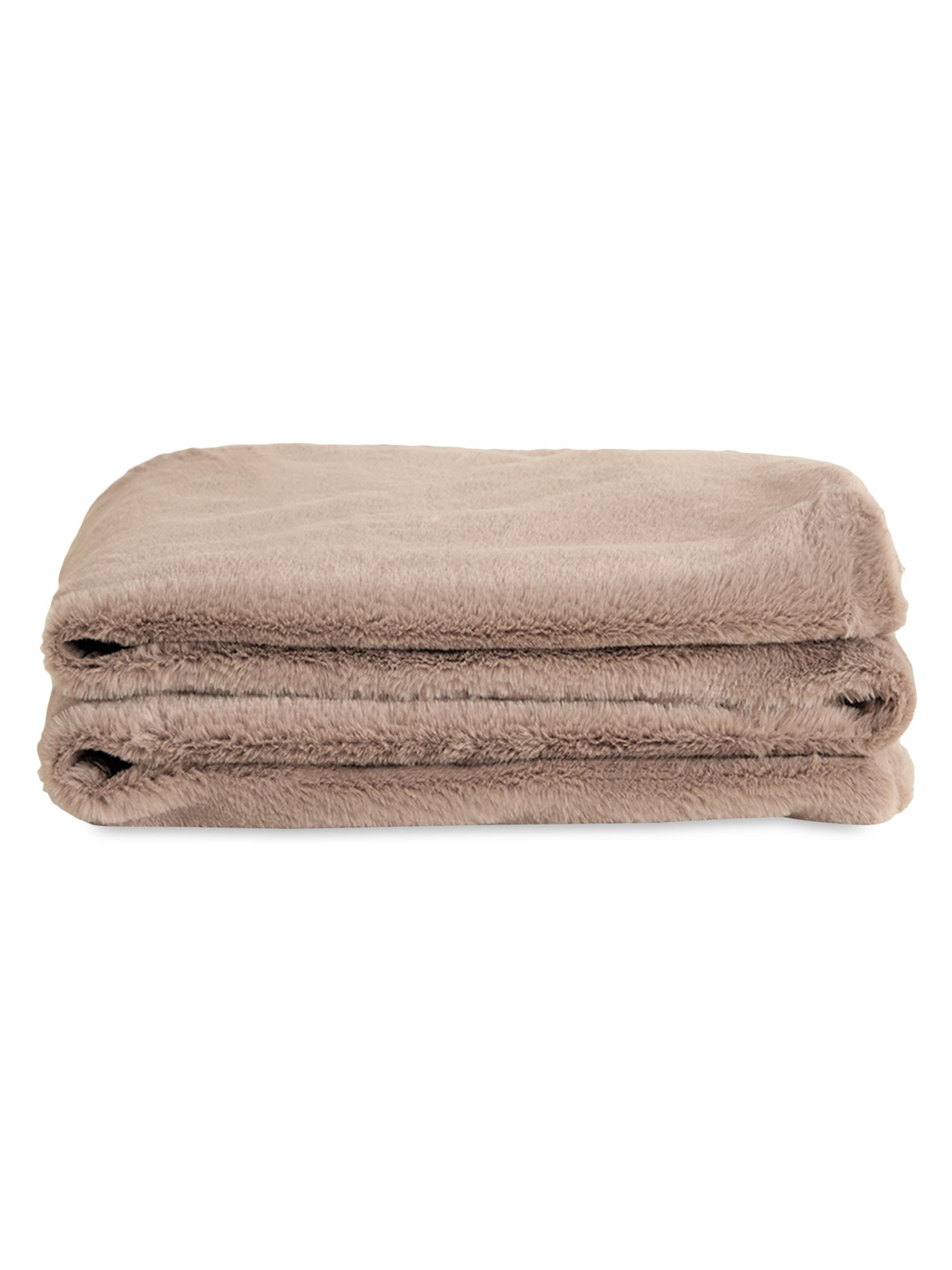 UGG x TELFAR Throw Blanket - Chestnut ＊＄ UGG x TELFAR Throw Blanket - Chestnut ＊＄ UGG® Ugg X Telfar Logo