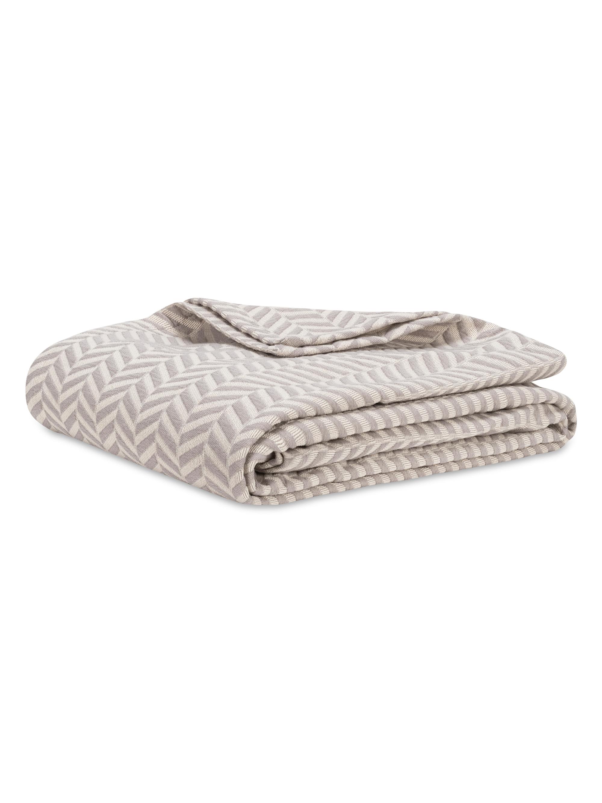 Lands Downunder Chevron Knit Blanket - Light Gray Queen