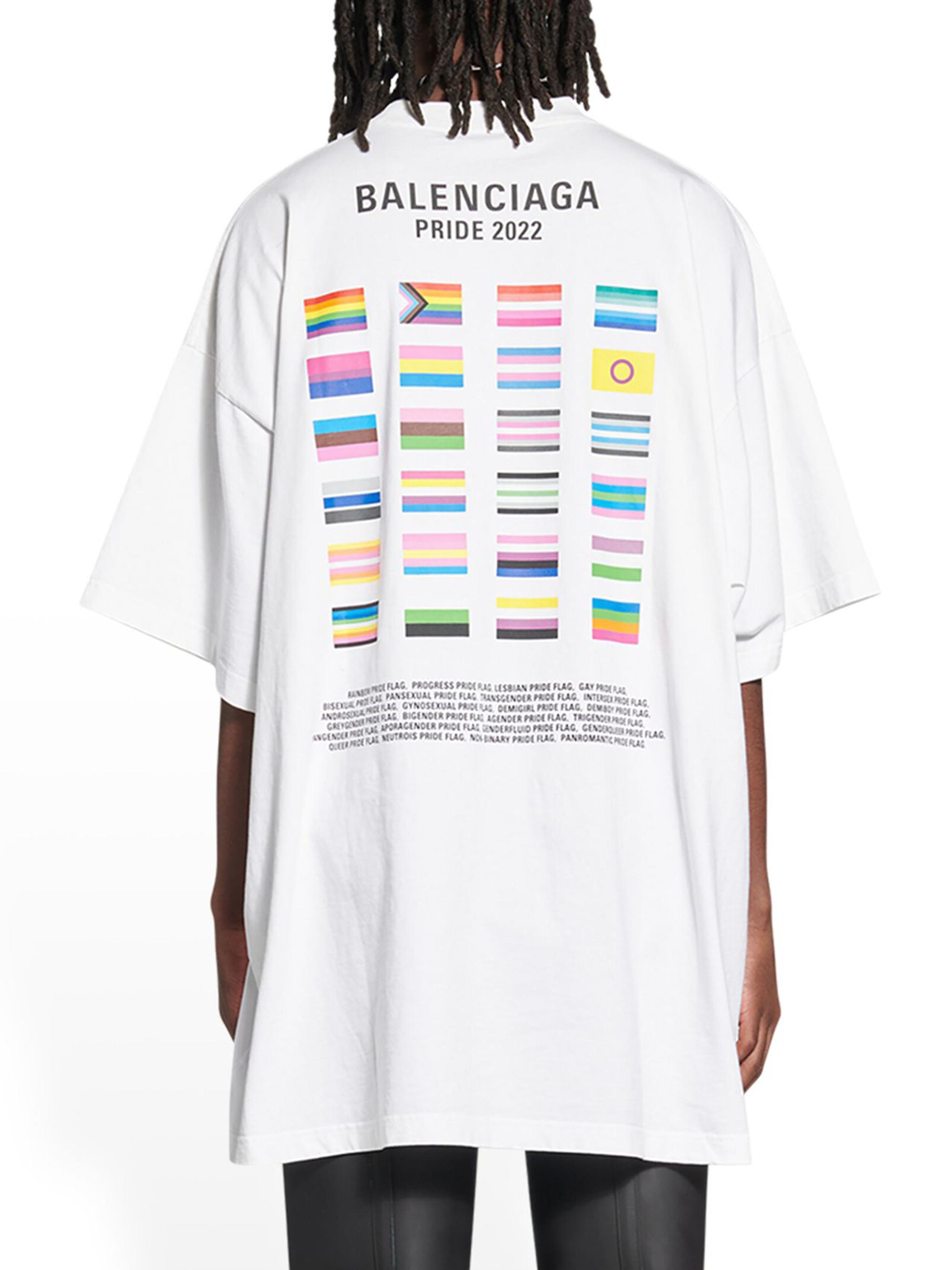 Balenciaga Tシャツ PRIDE 2022 バックプリント Balenciaga Pride 22 T-shirt Oversized | Saks Fifth Avenue