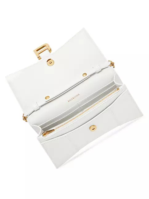 hourglass wallet on chain box