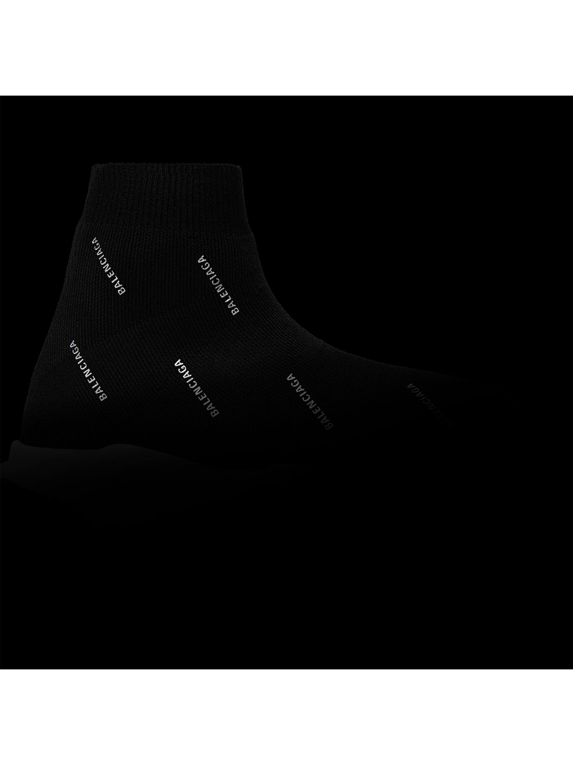 0400018150802_BLACKWHITE_A8?