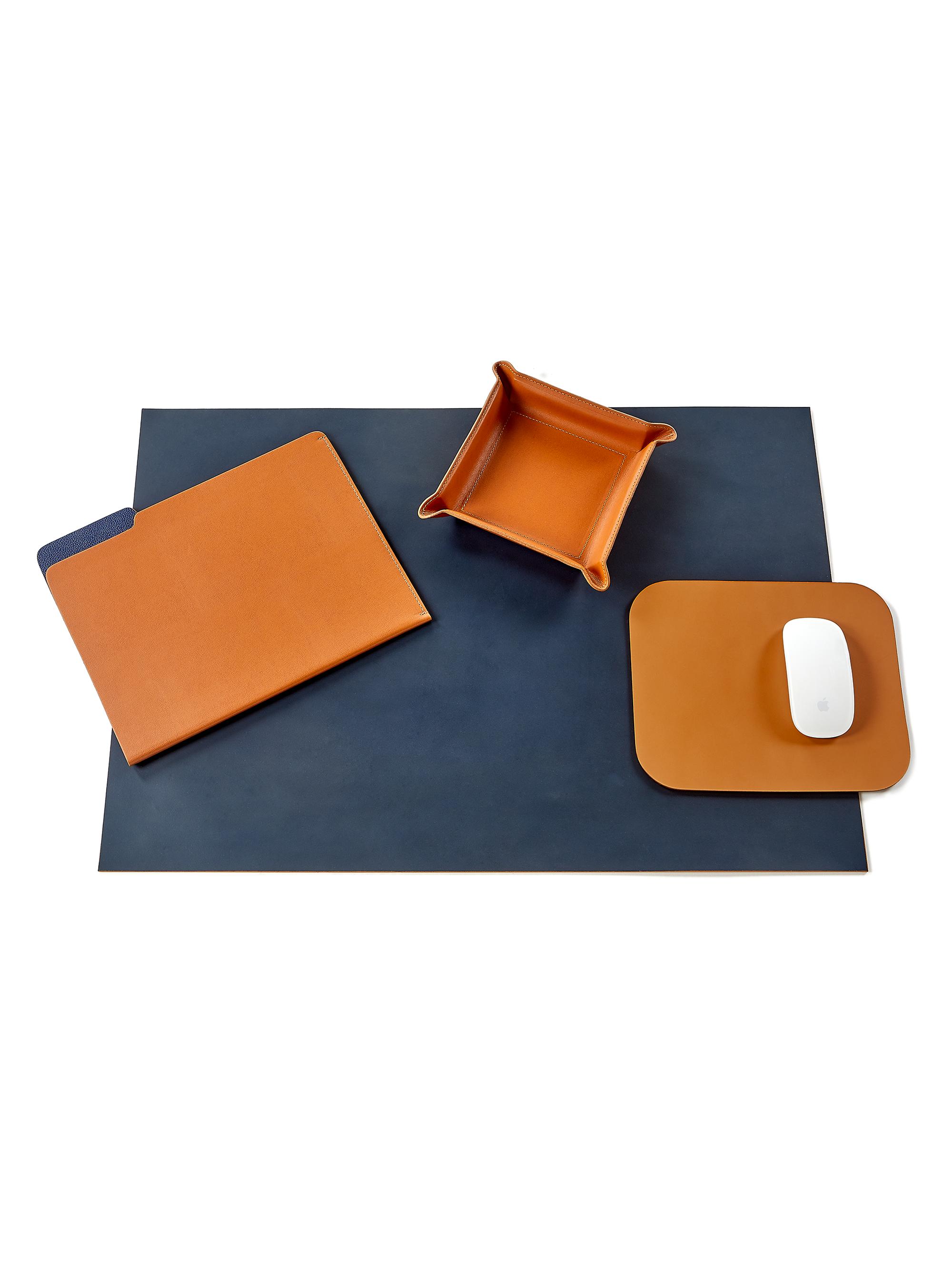 Graphic Image Bleeker 4-Piece Leather Desk Set - Tan