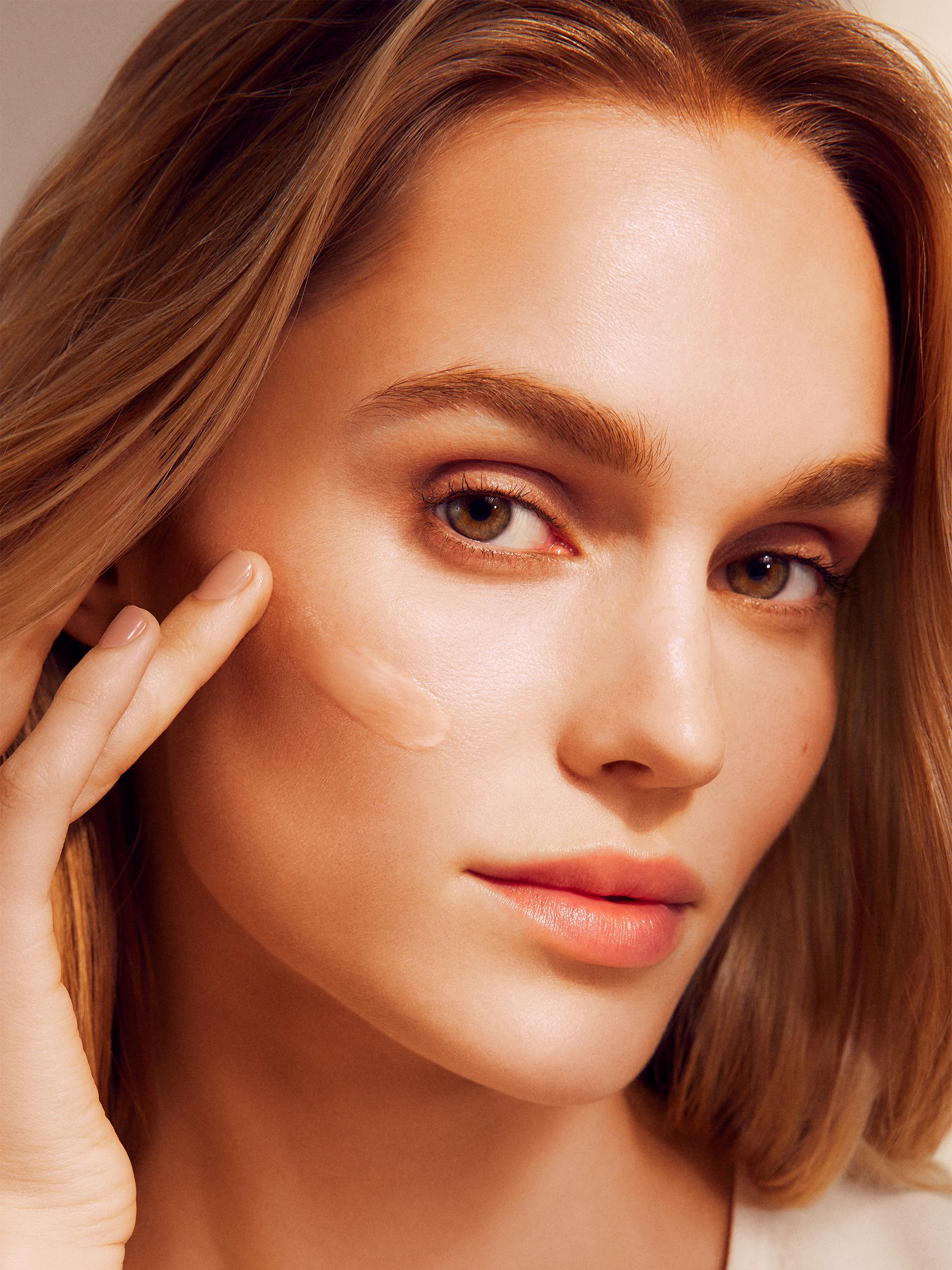 Clé de Peau Beauté UV Protective Cream SPF 50+ | Saks Fifth Avenue