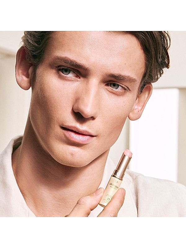 Shop Clé de Peau Beauté Protective Lip Treatment SPF 25 Shop Clé de Peau Beauté Protective Lip Treatment SPF 25