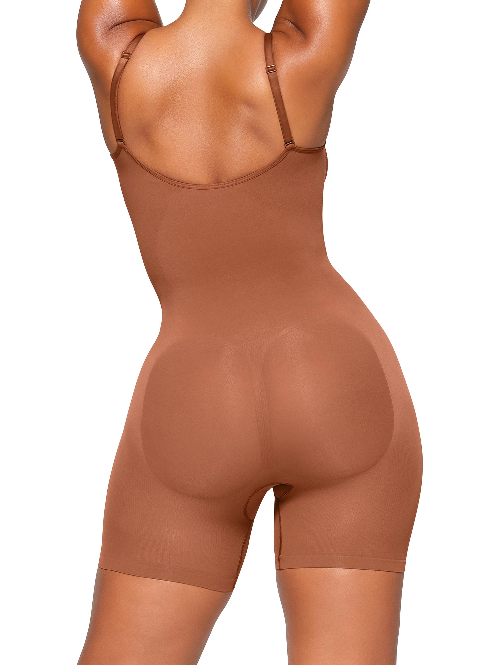 下着・アンダーウェア SKIMS SEAMLESS SCULPT MIDTHIGH BODYSUIT SKIMS Seamless Sculpt Mid Thigh Bodysuit - Clay | NET-A-PORTER