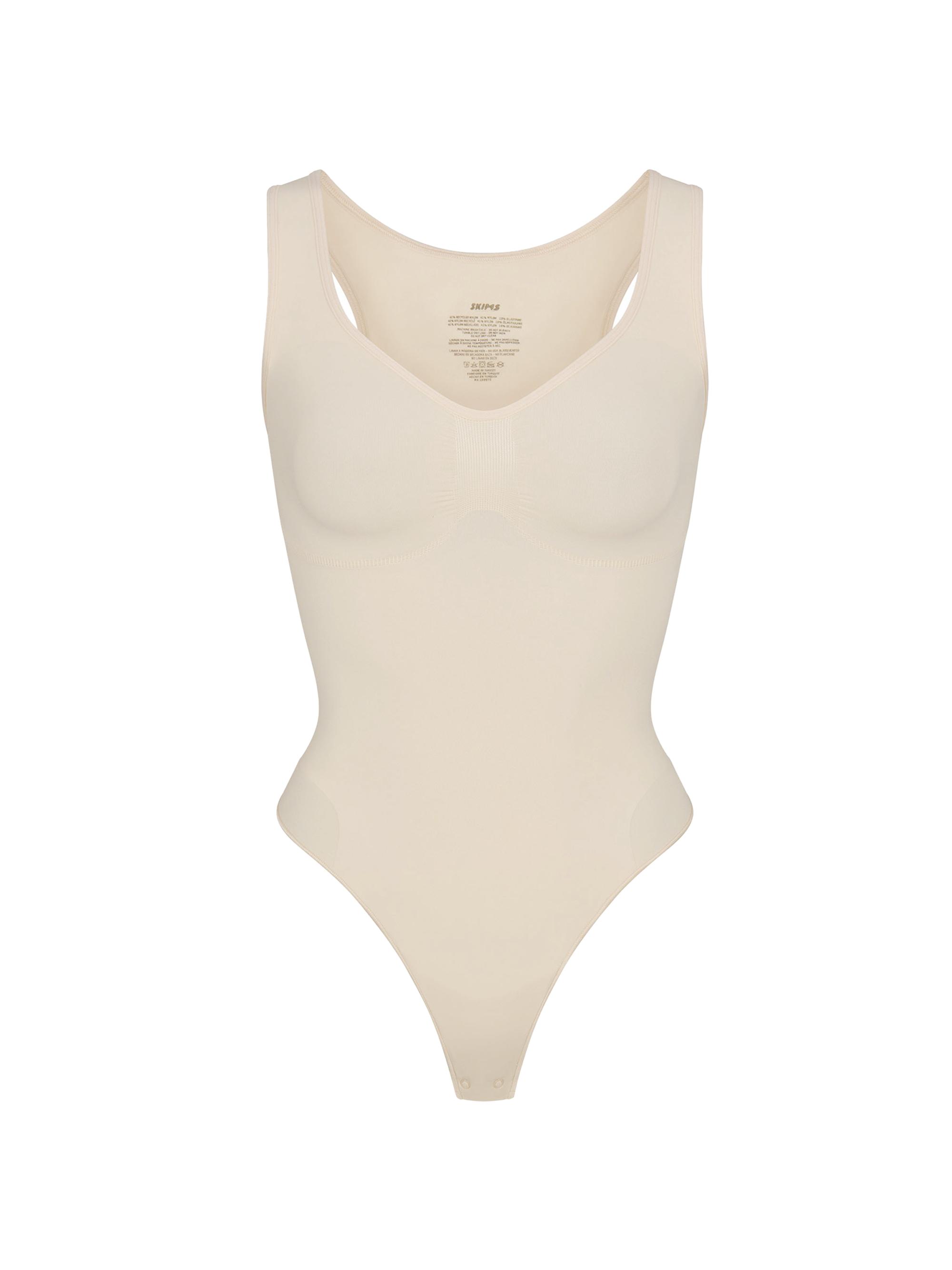 SKIMS Women's Seamless Sculpt Scoopneck Thong Bodysuit - Clay