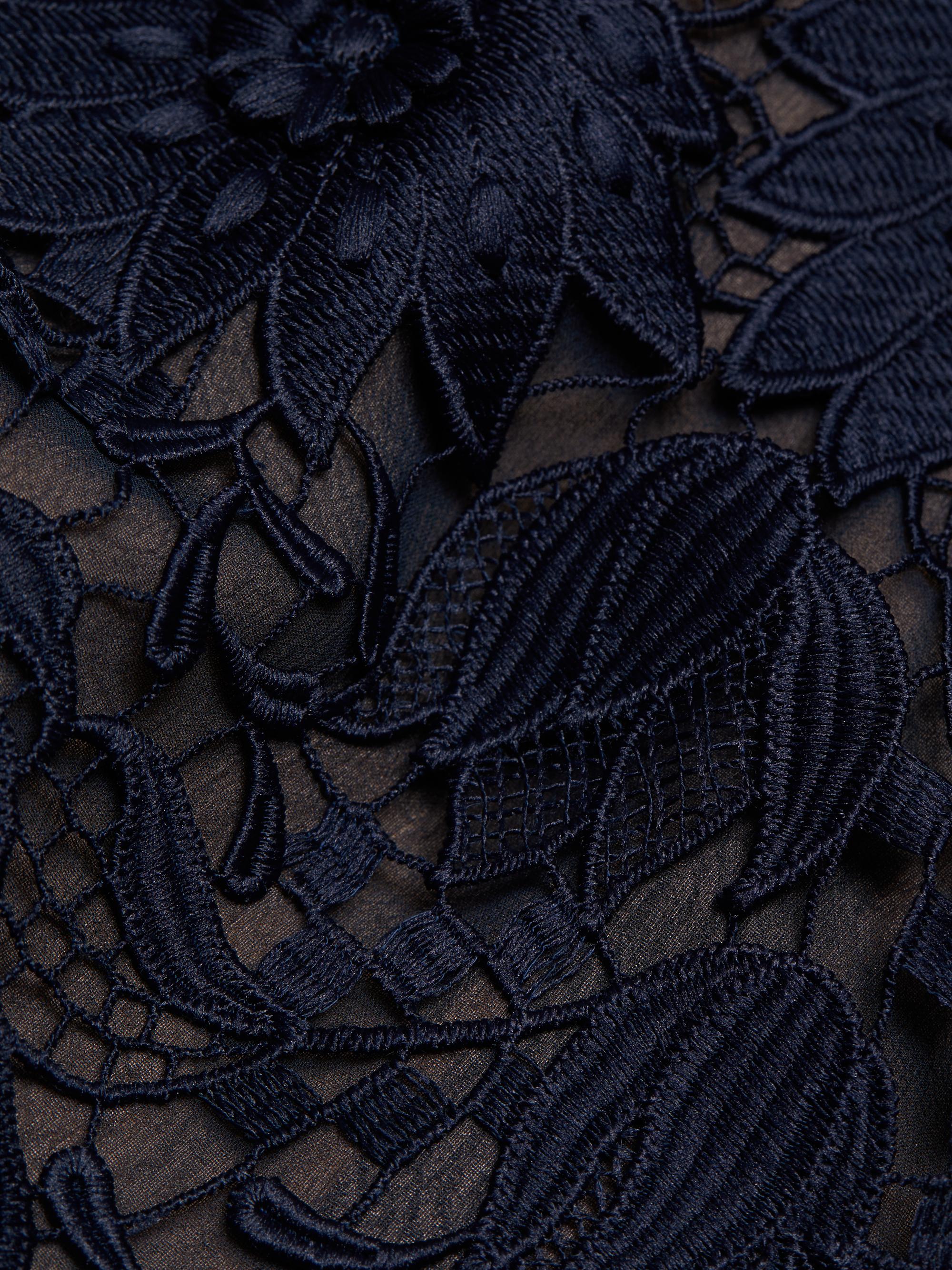 Oscar de la Renta Water Lily Guipure Lace Gown | Saks Fifth Avenue
