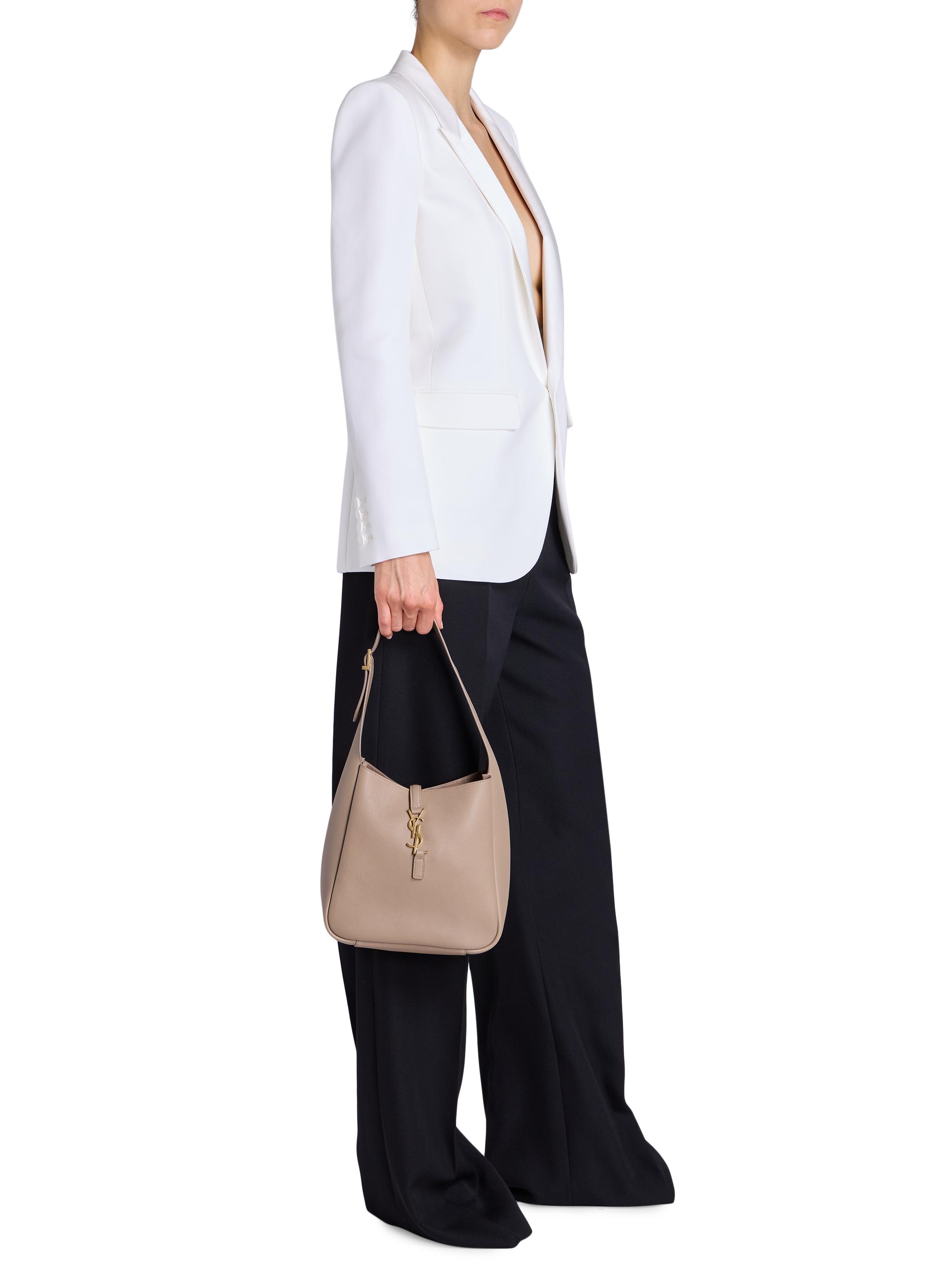 Le 5 à 7 Supple Small in Grained Leather