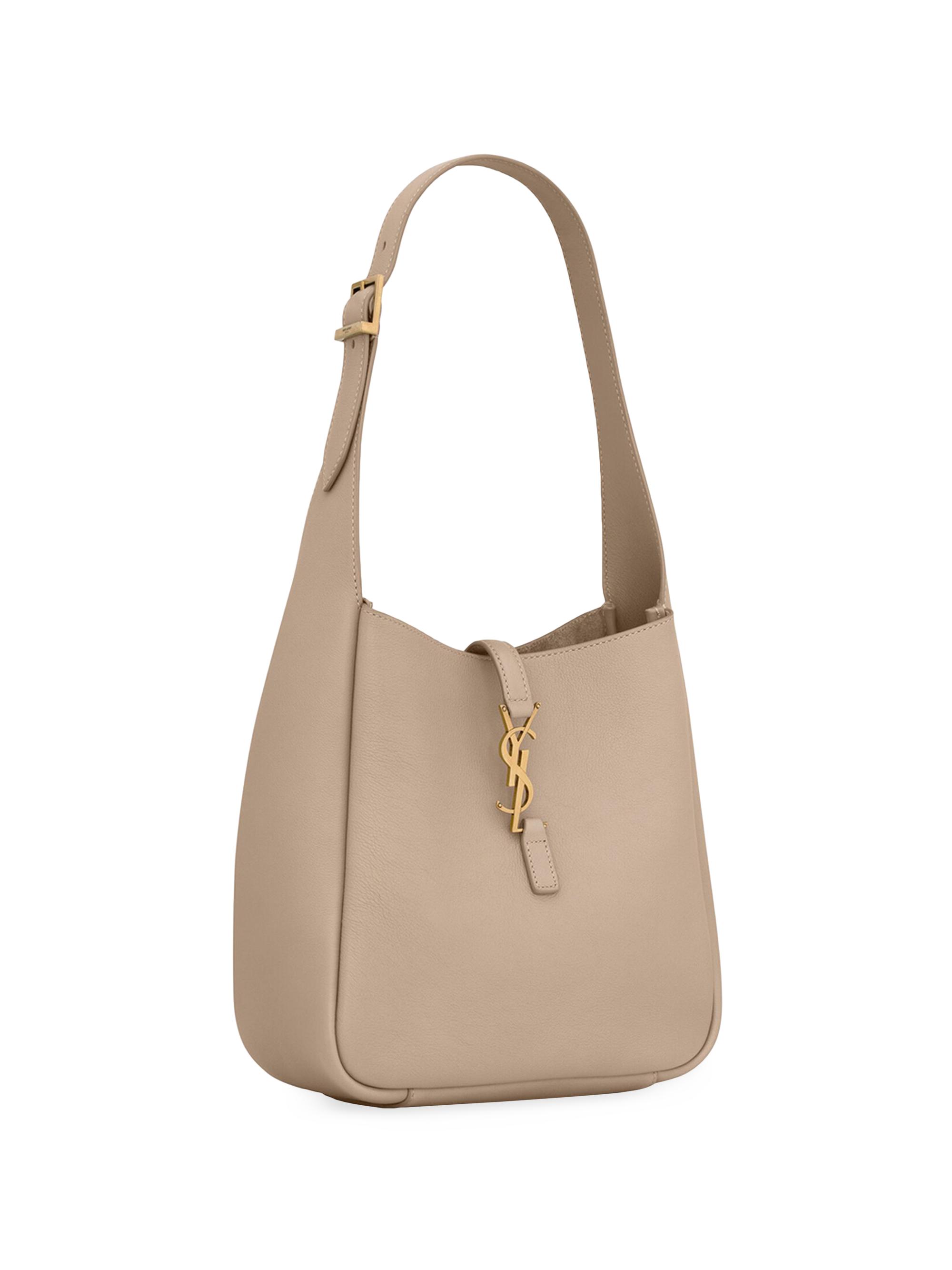 Le 5 à 7 Supple Small in Grained Leather