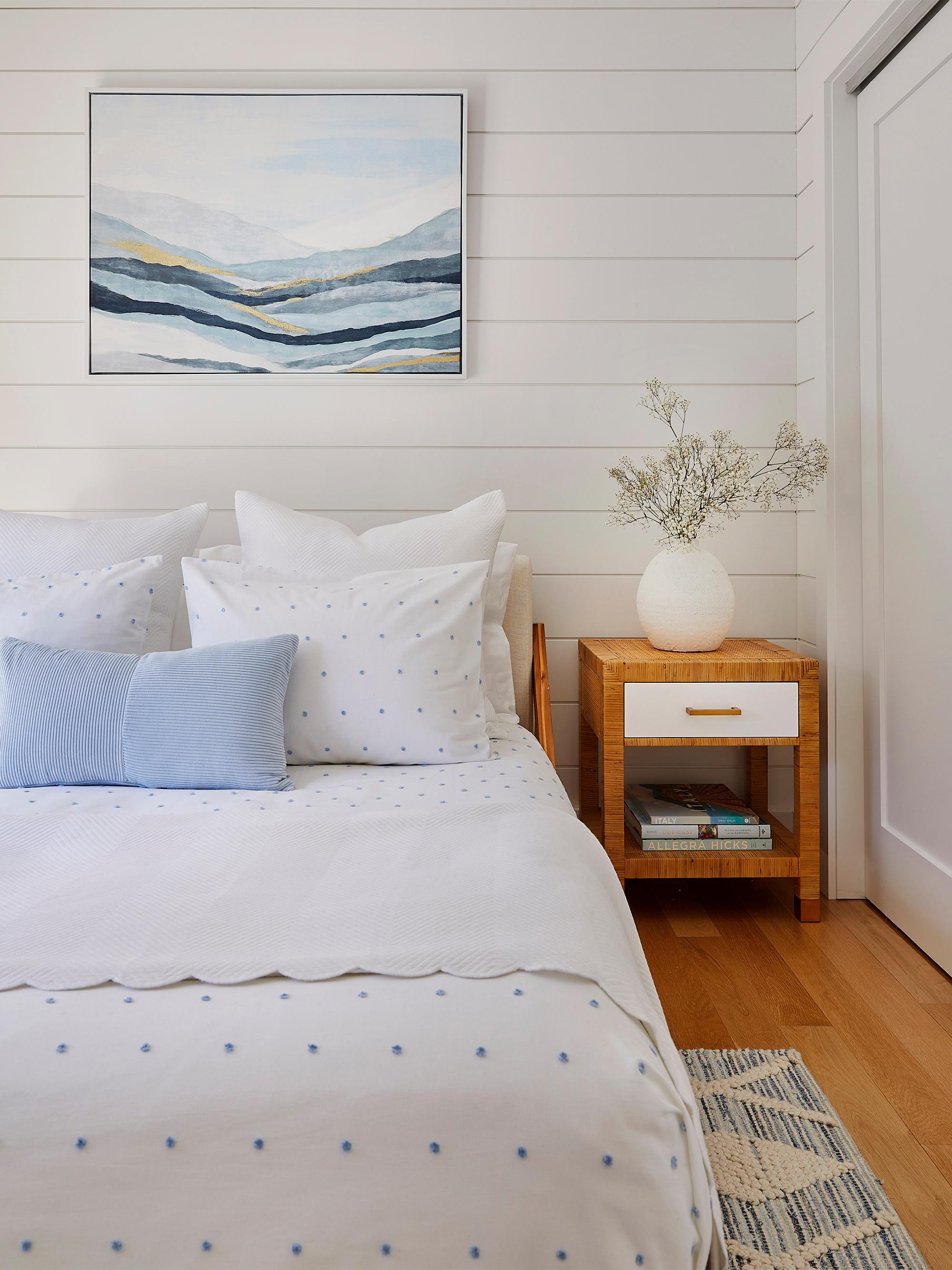 Lands Downunder Scallop Lattice Coverlet - White King