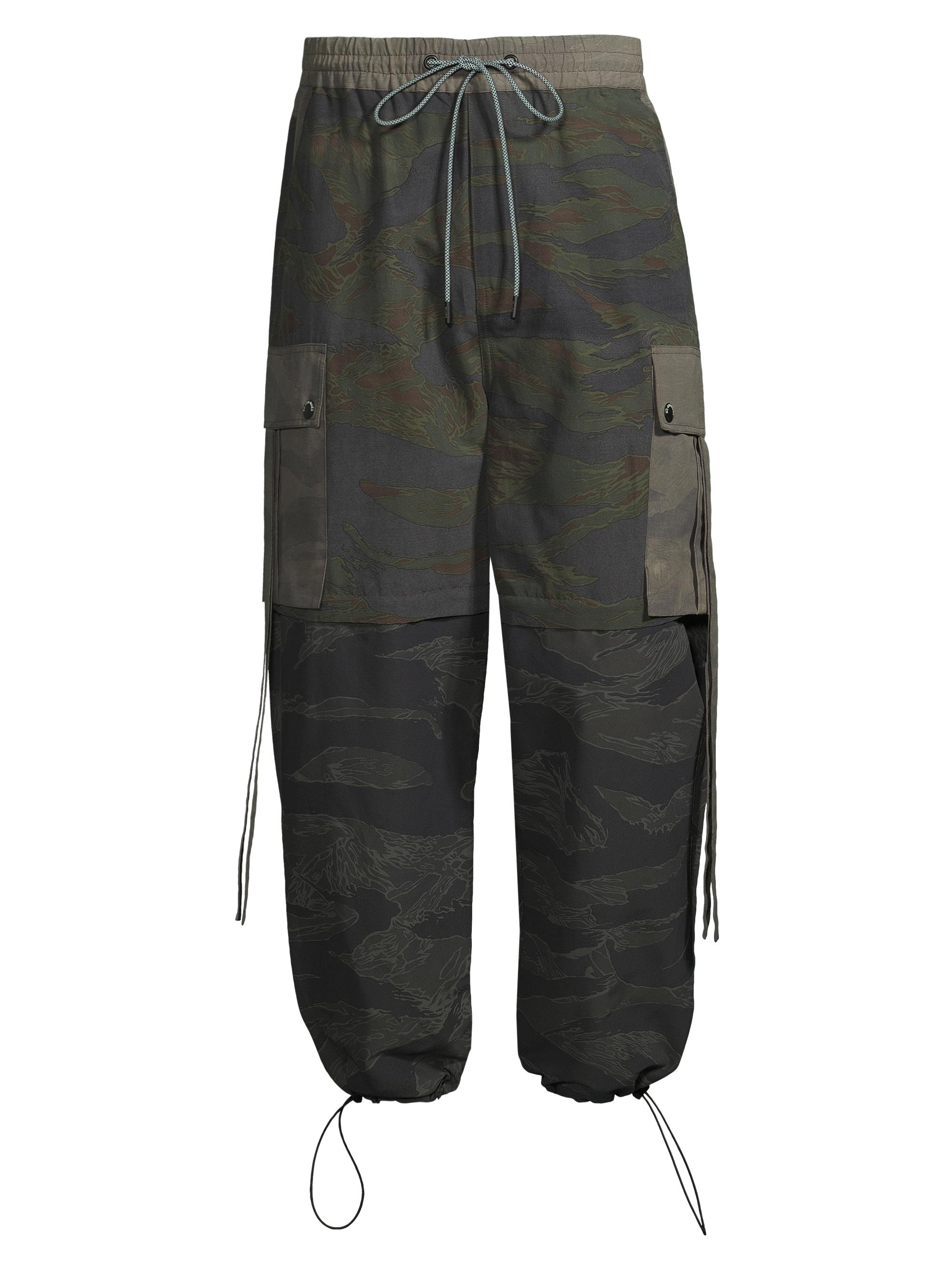 Mostly Heard Rarely Seen 8-Bit Men's Camouflage Oversized Parachute Pants - Camo Print
