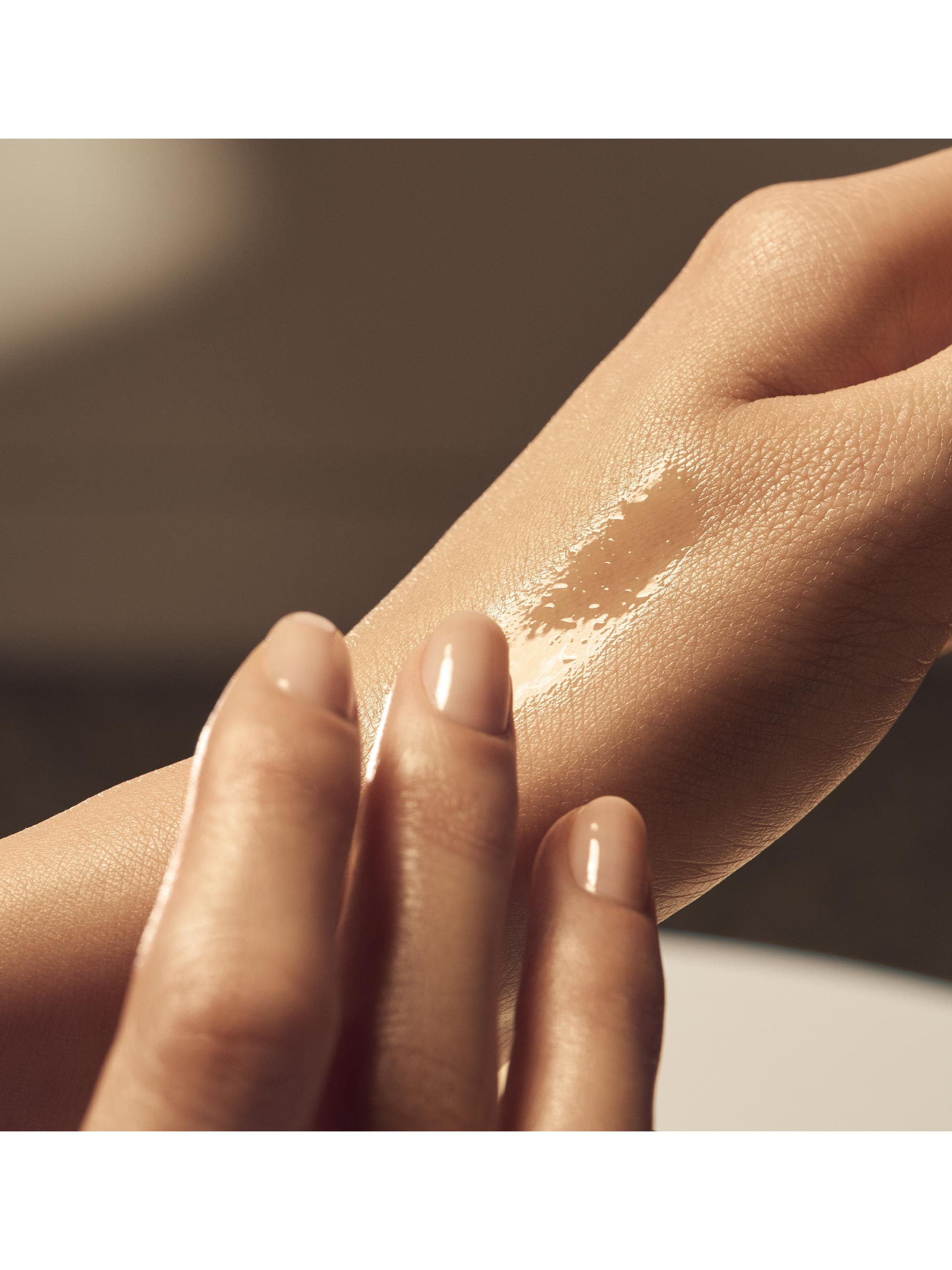 La Mer The Resurfacing Treatment | Saks Fifth Avenue