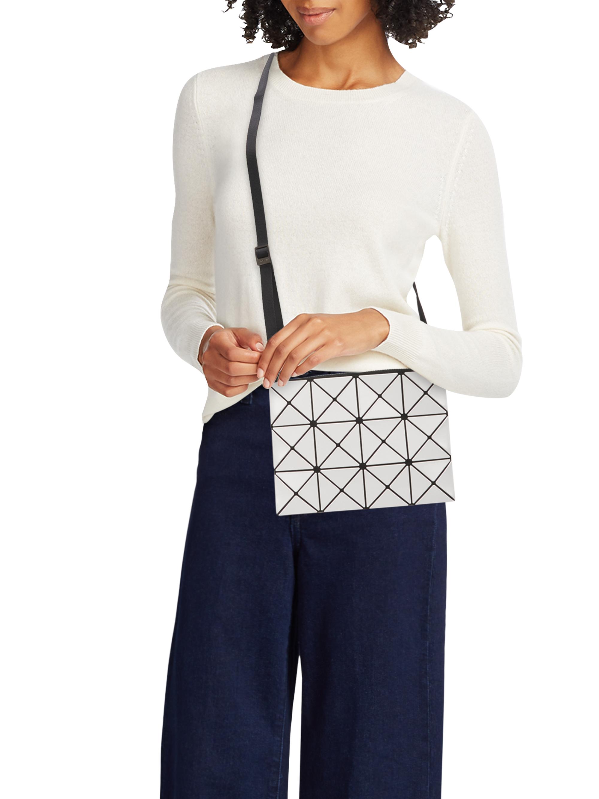 ス*ー様 BAO BAO ISSEY MIYAKE　LUCENT　クラッチバッグ LUCENT Pouch Silver – ISSEY MIYAKE EU