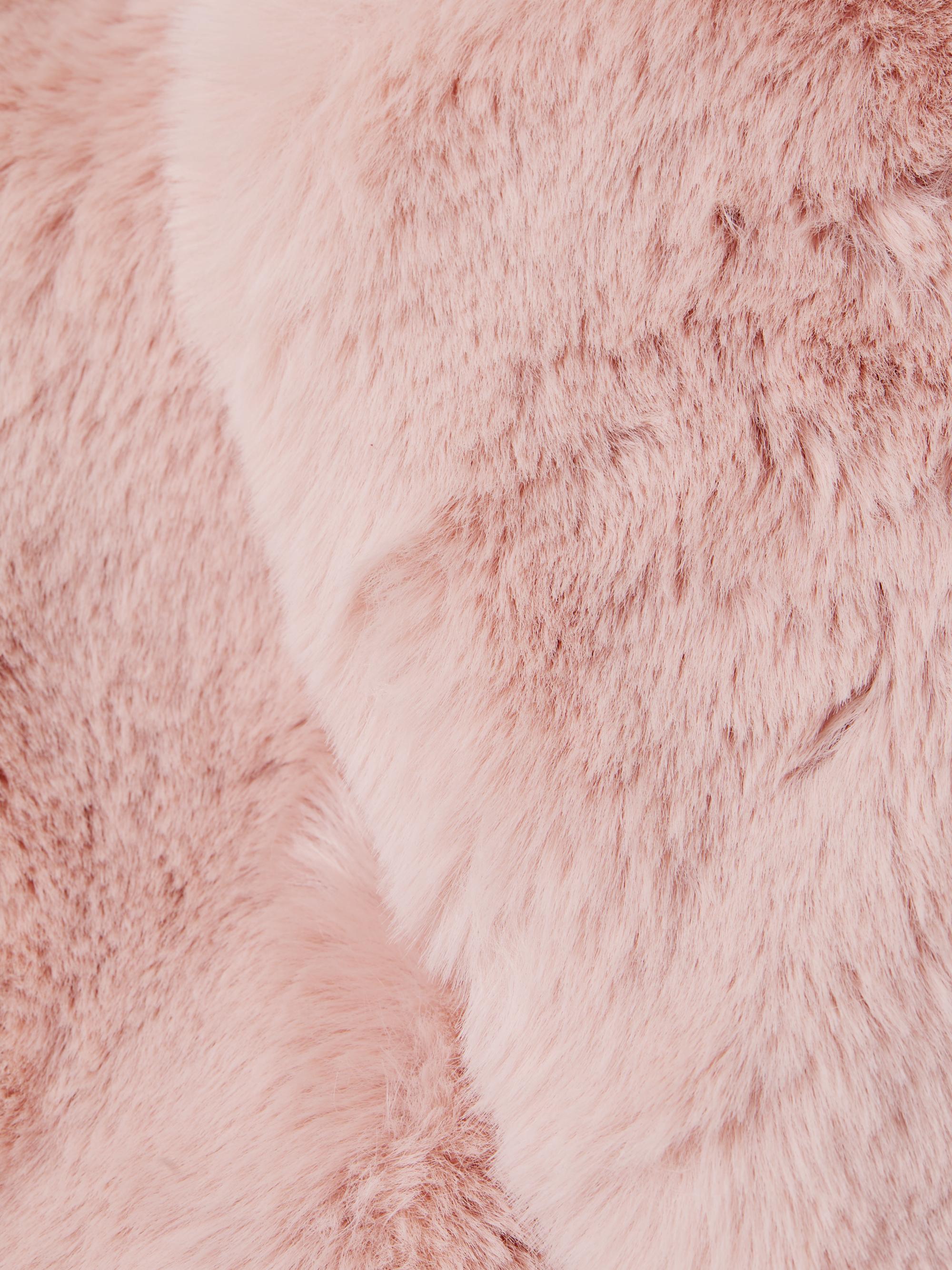 0400019594917_BLUSH_A6?wid=830