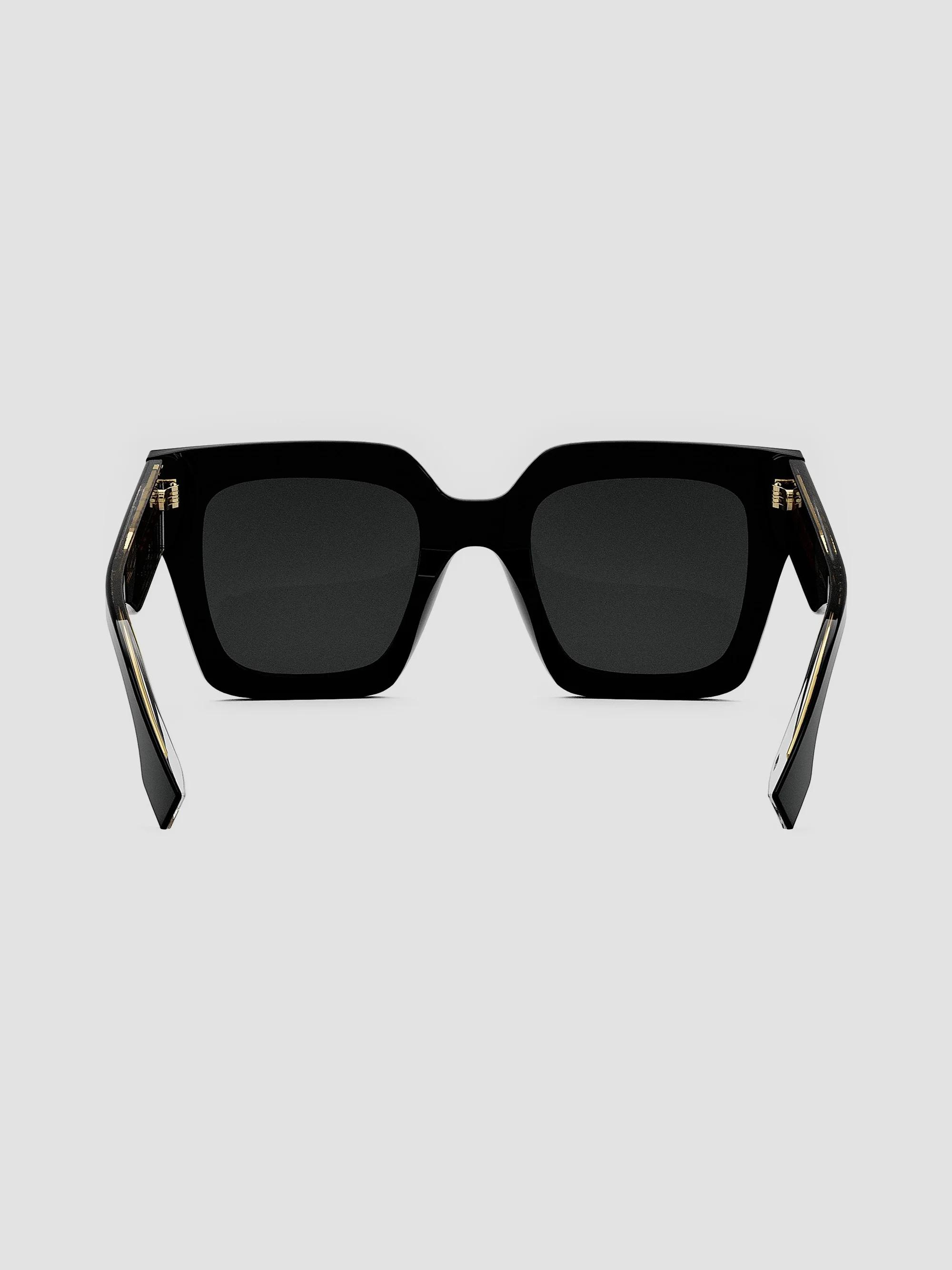 Fendi Women\'s Black and Cream Sunglasses FENDI FE40133I women Black Rectangle Sunglasses – Otticanet USA main image 4