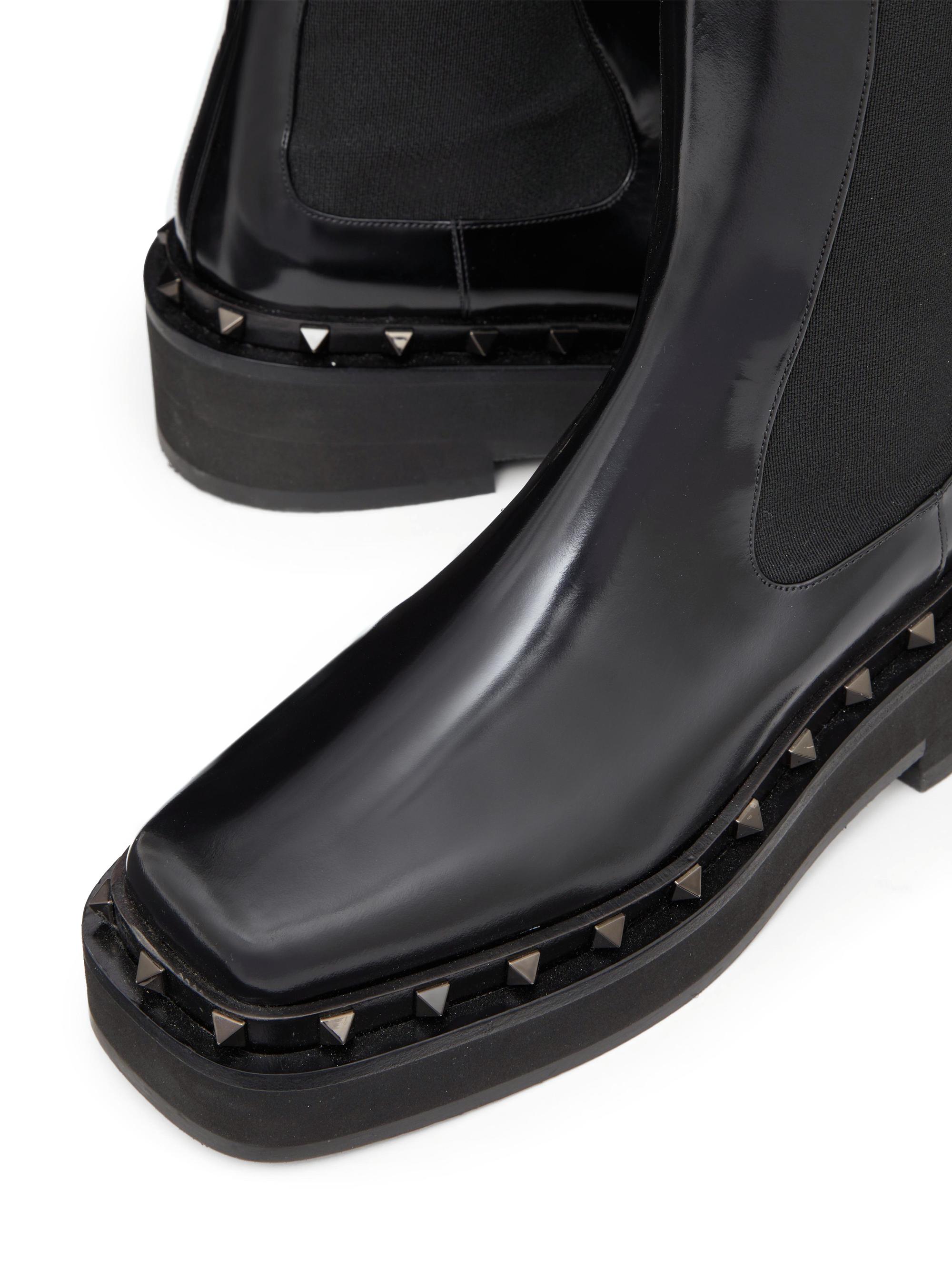 Valentino Garavani M-way Rockstud Beatle In Calfskin With
