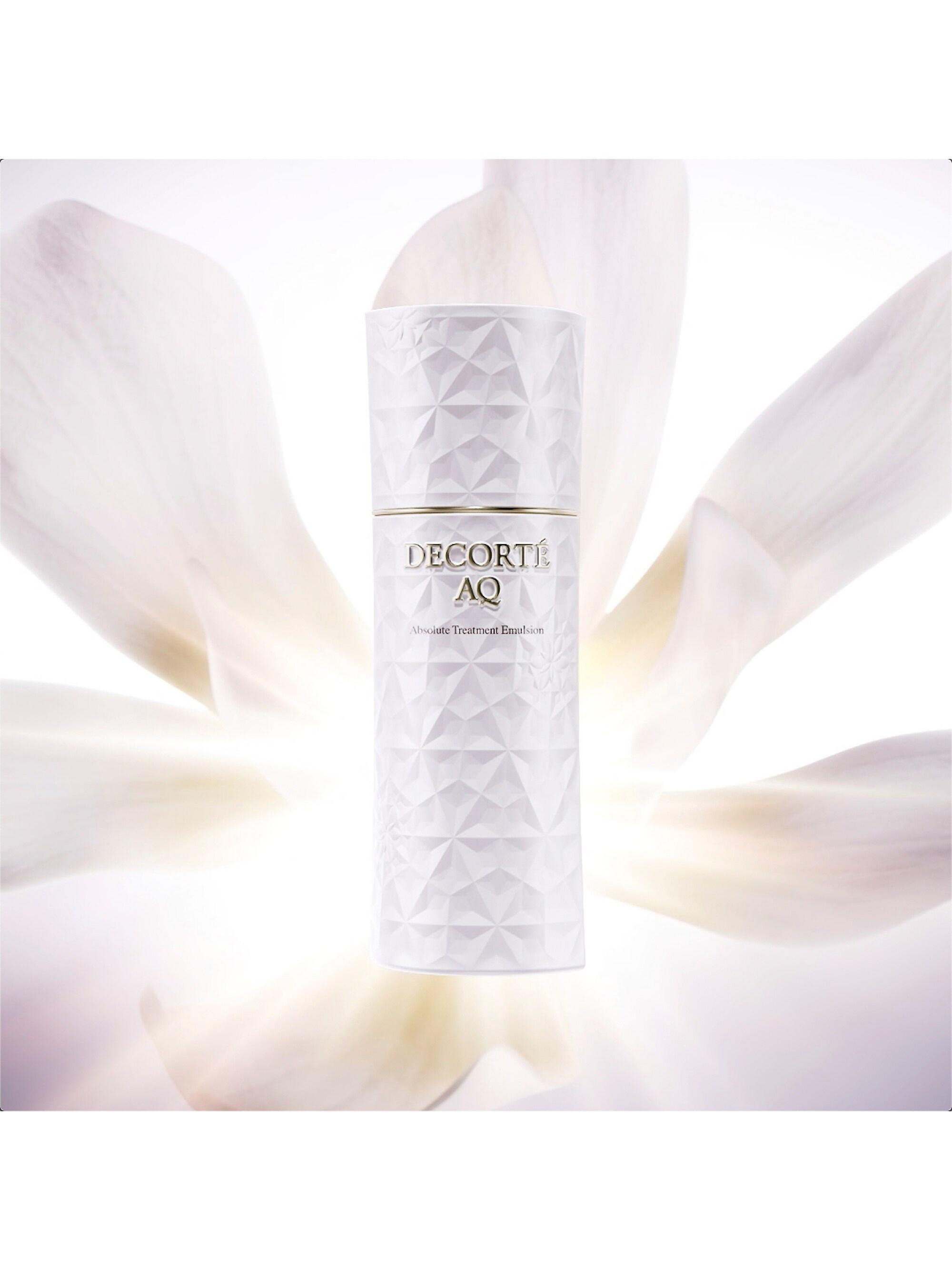 DECORTÉ AQ Absolute Treatment Micro-Radiance Emulsion II | Saks