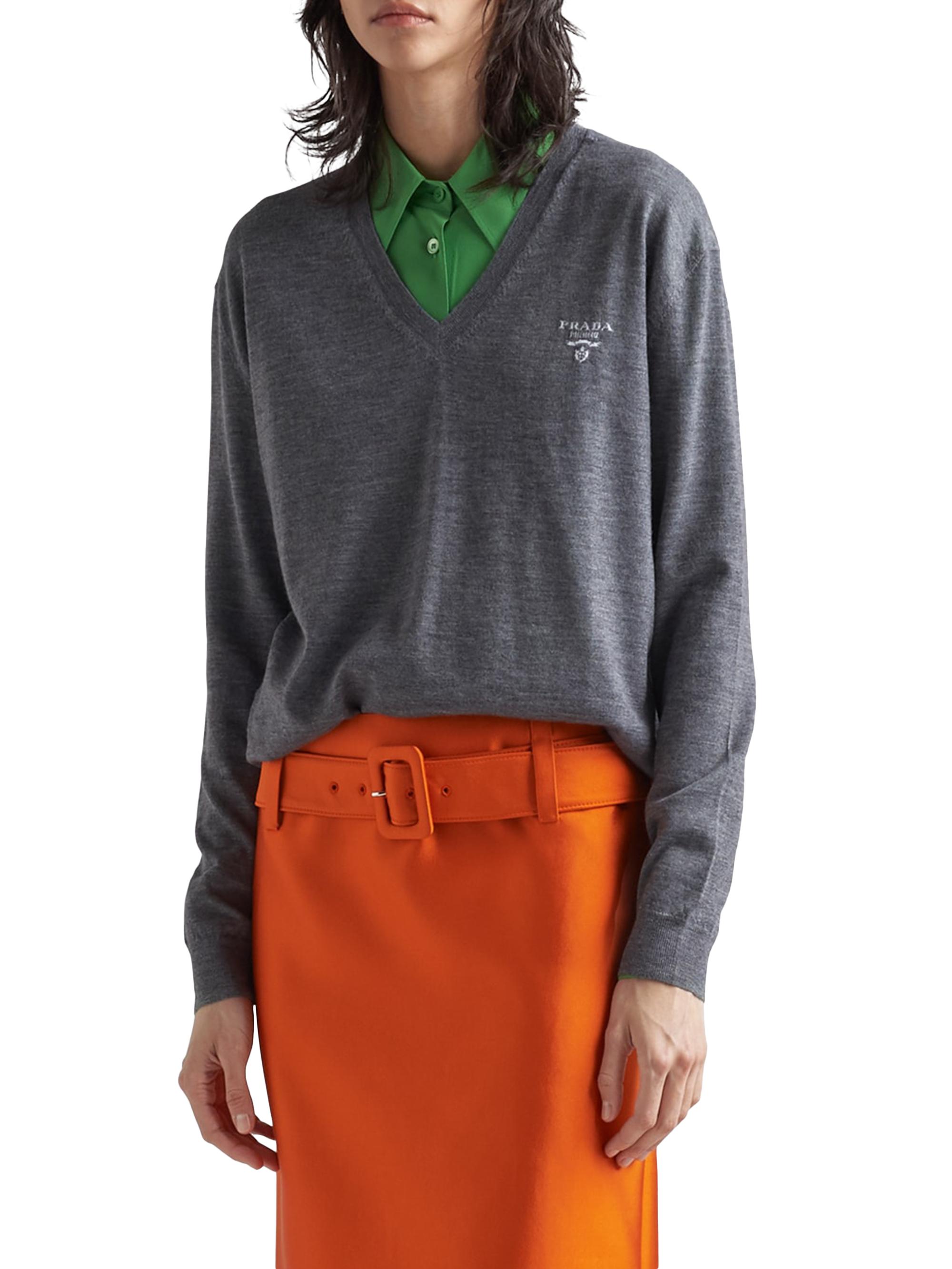 PRADA ダークグレー Vネックニット 54 Prada Cashmere V-Neck Sweater | Saks Fifth Avenue