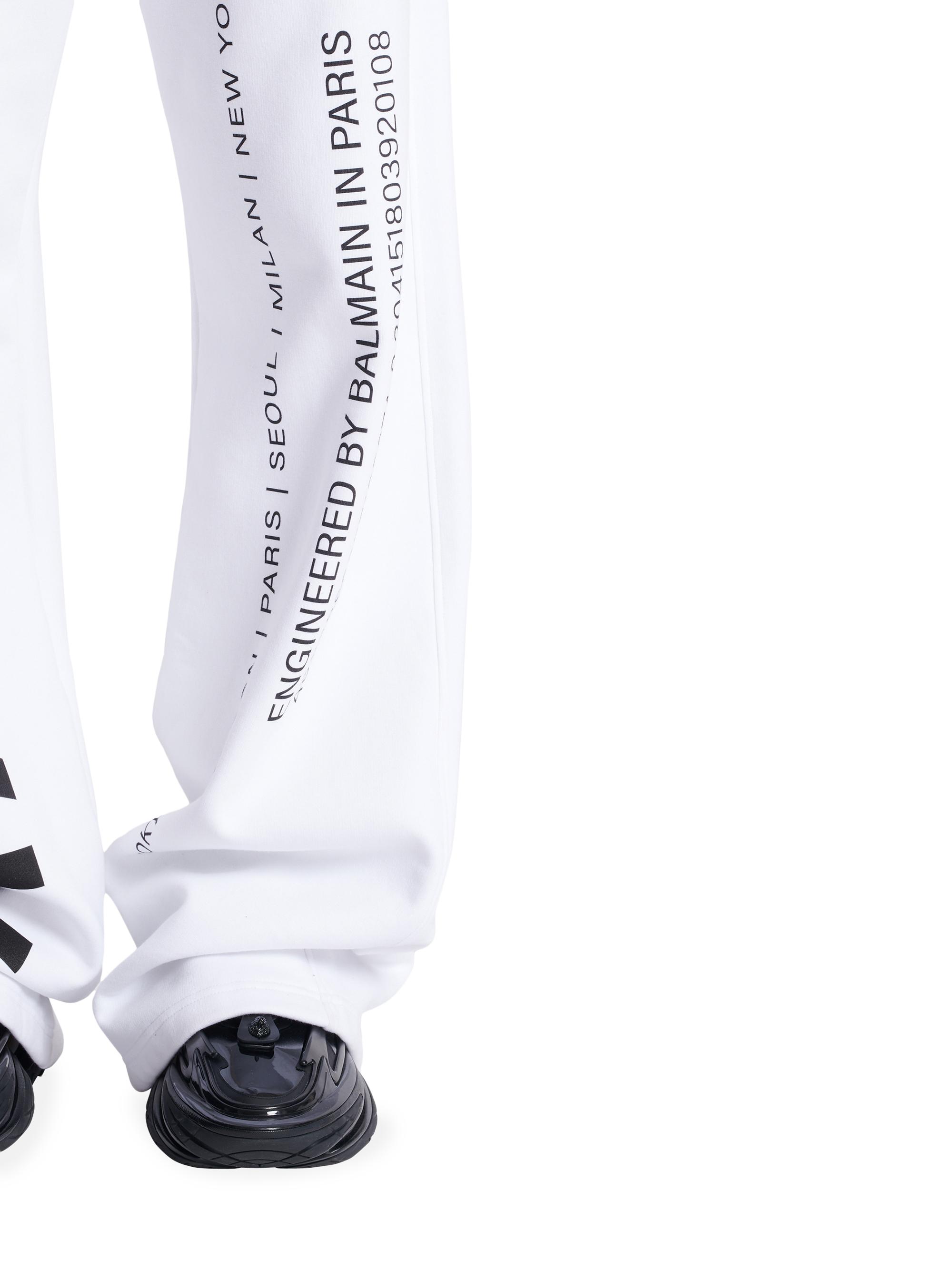 BALMAIN テープロゴ 変形 クロップド スウェット 14A ホワイト 0400019973231_WHITEBLACK?wid=