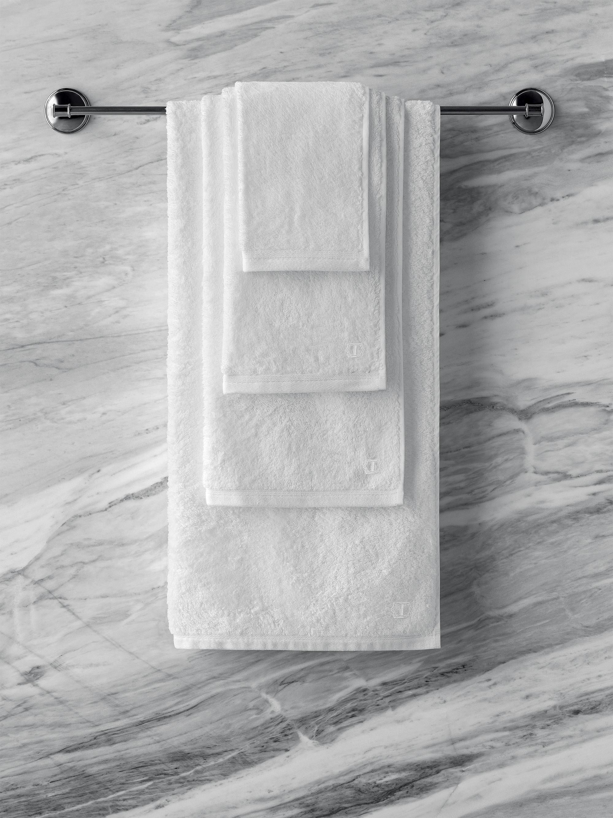 Togas Poitiers Towel Collection - Snow White Bath Sheet