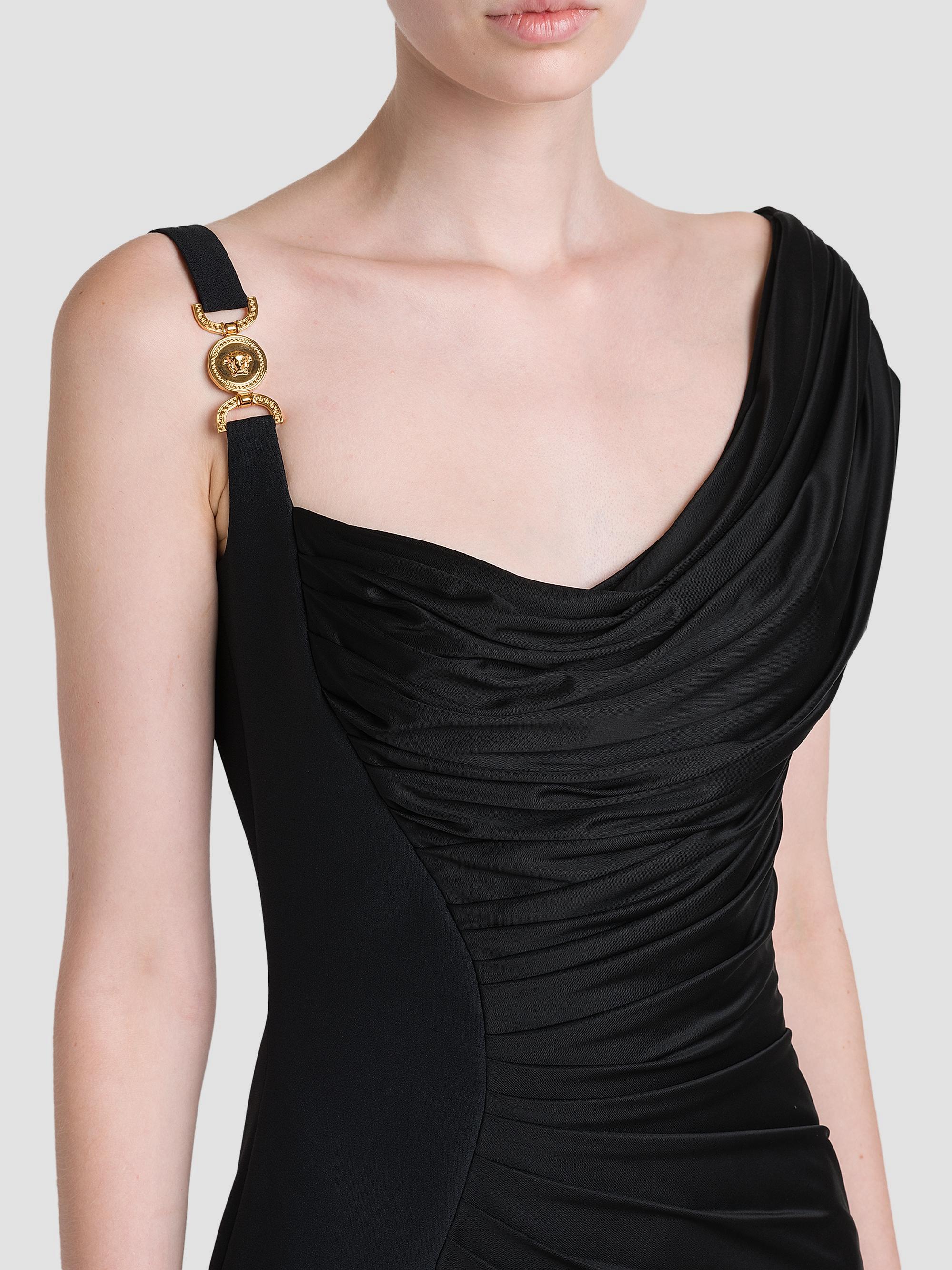 ladivine champagne dress Plunging Neckline Evening La Divine CDS417 Plunging Neckline Evening Dress La Divine CDS417 Color:Floral Black Red Unic Best Seller Made from stretch metallic Jovani 38719 Halter Neck