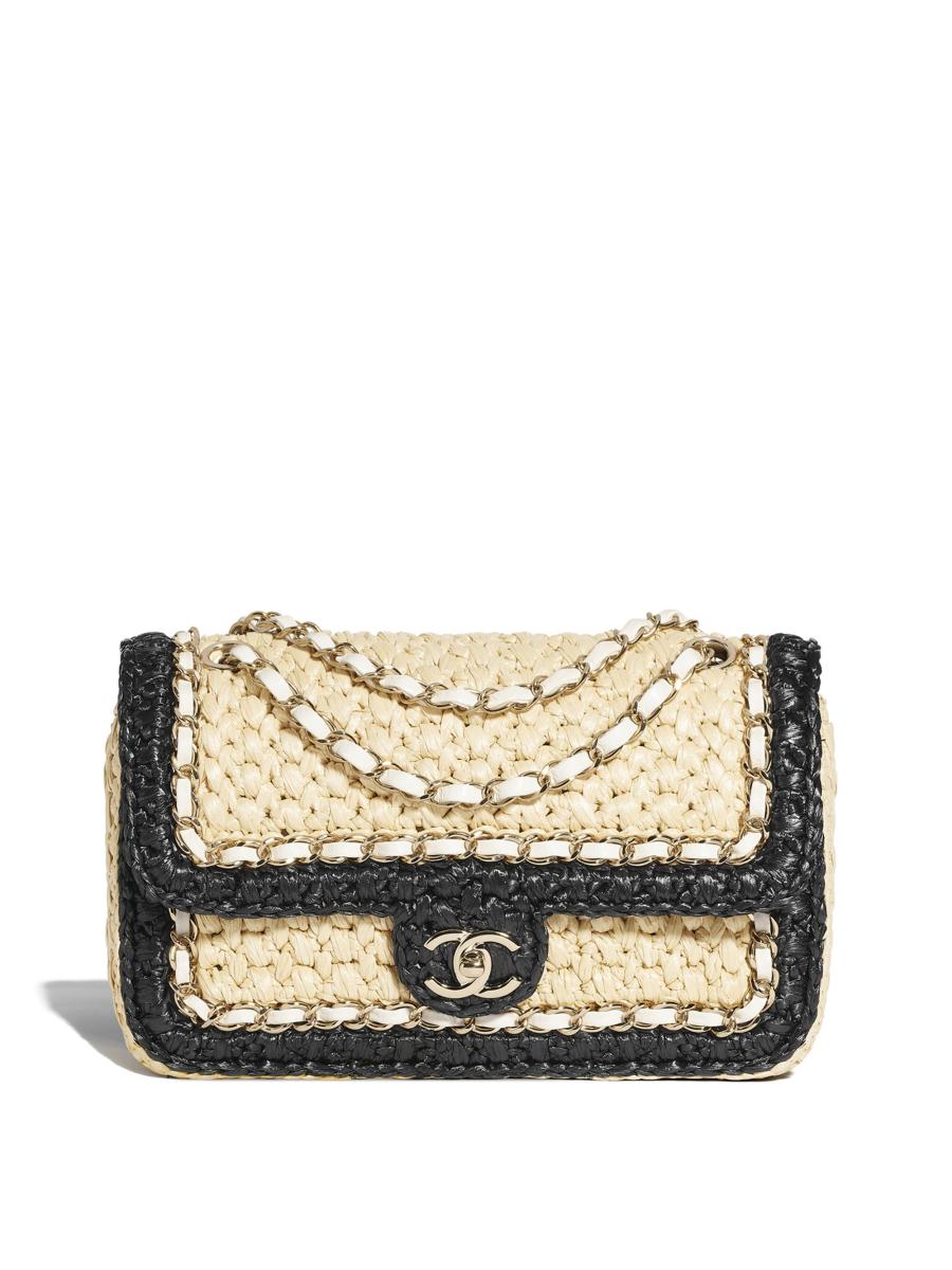 【CHANEL】Chanel round flap bag ★シャネル【ランク:A】 Small classic handbag, Grained calfskin & gold-tone metal
