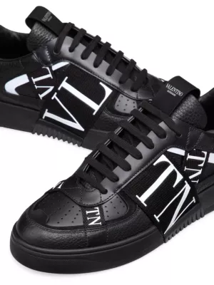 VALENTINO GARAVANI- Vl7n High-top Sneakers- Man-  - Black