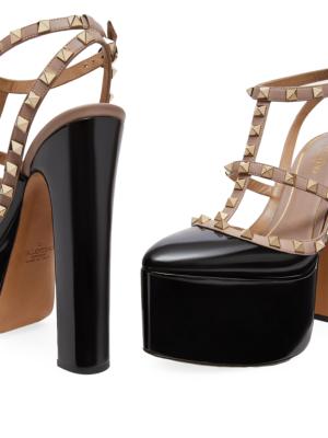 Rockstud patent leather platform pumps