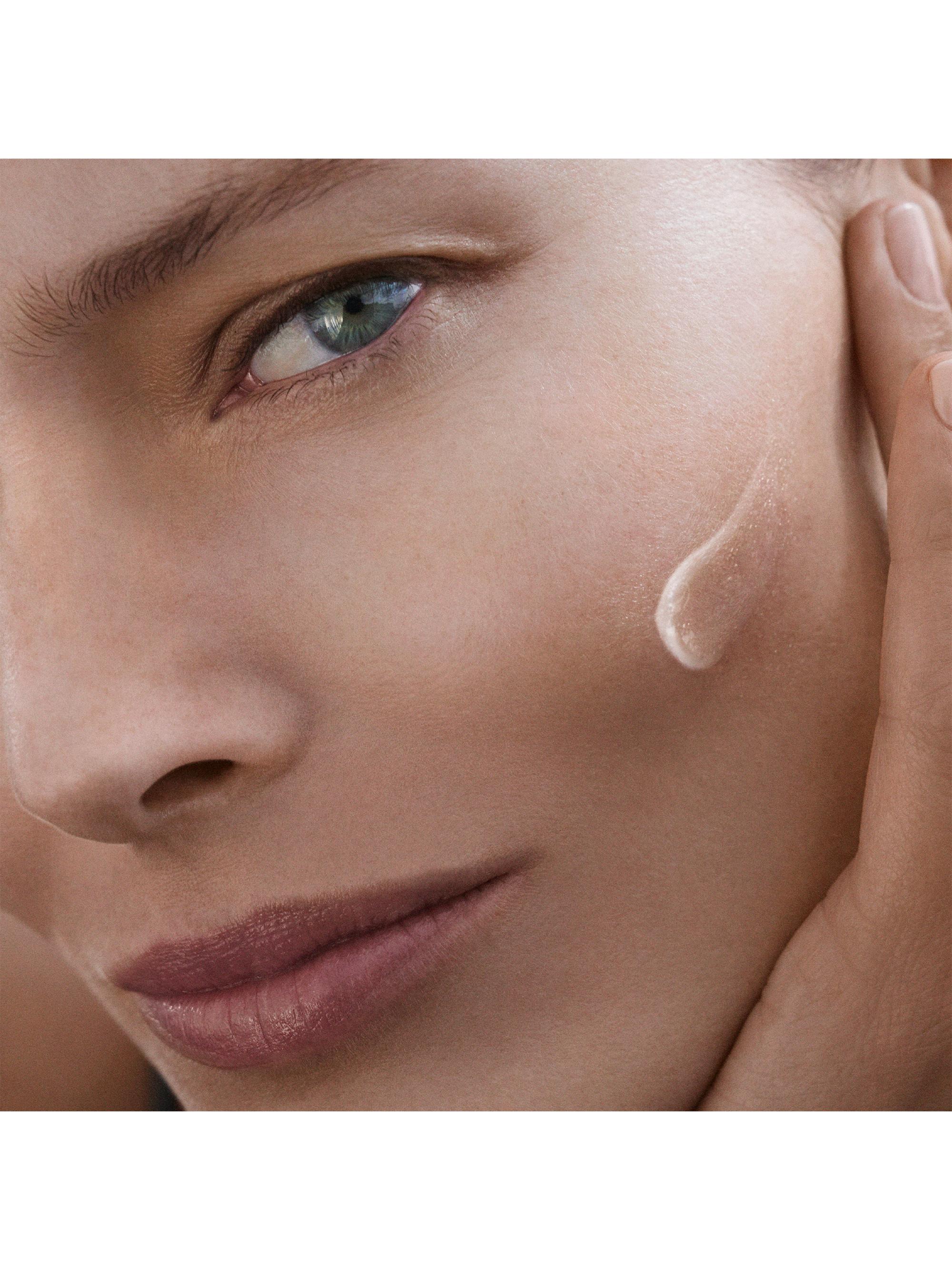 La Mer Genaissance De La Mer™ The New Serum Essence | Saks Fifth