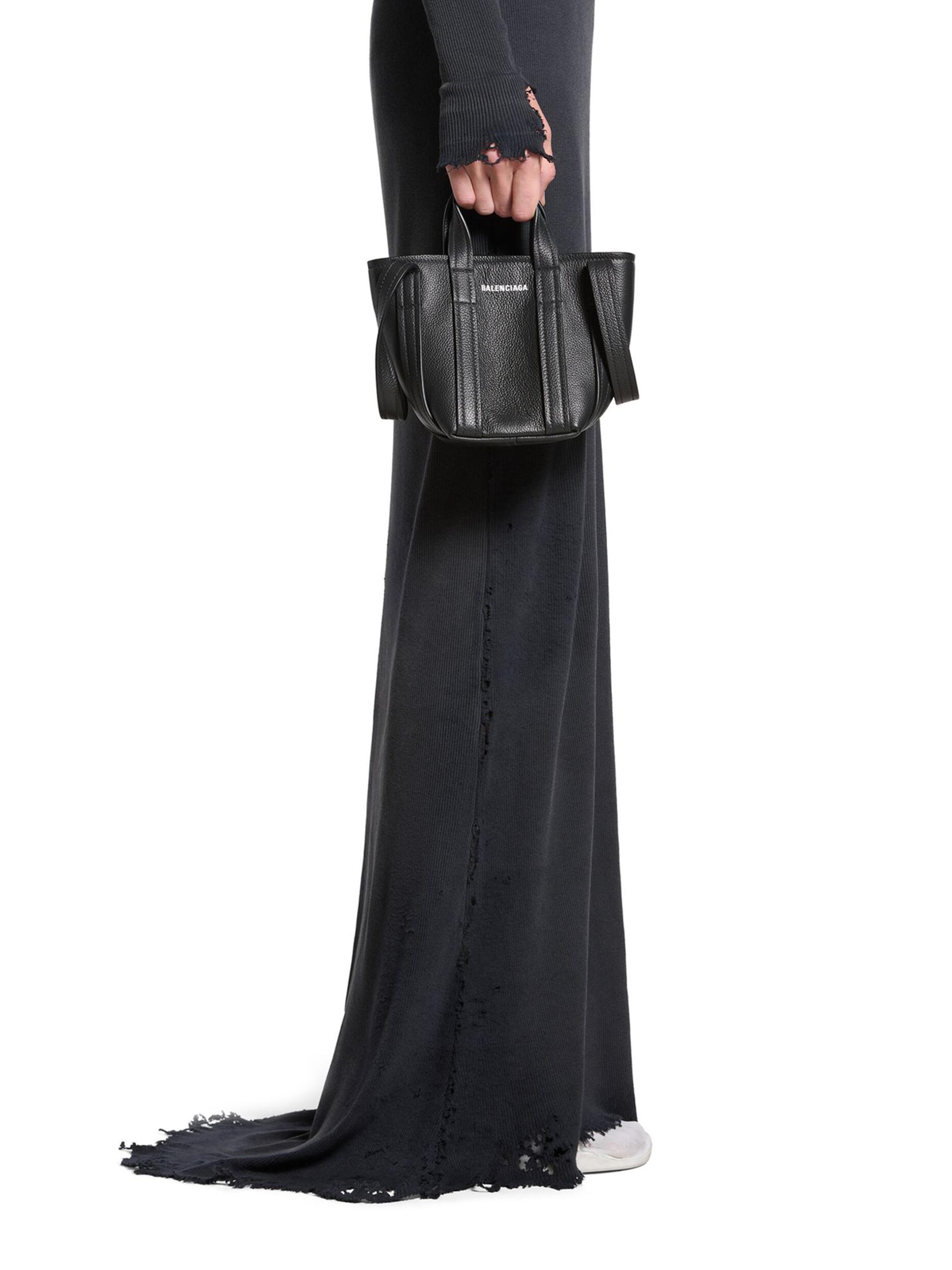 バレンシアガ　EVERYDAY 2.0 MINI SHOULDER TOTE バレンシアガEVERYDAY 2.0 MINI SHOULDER TOTE